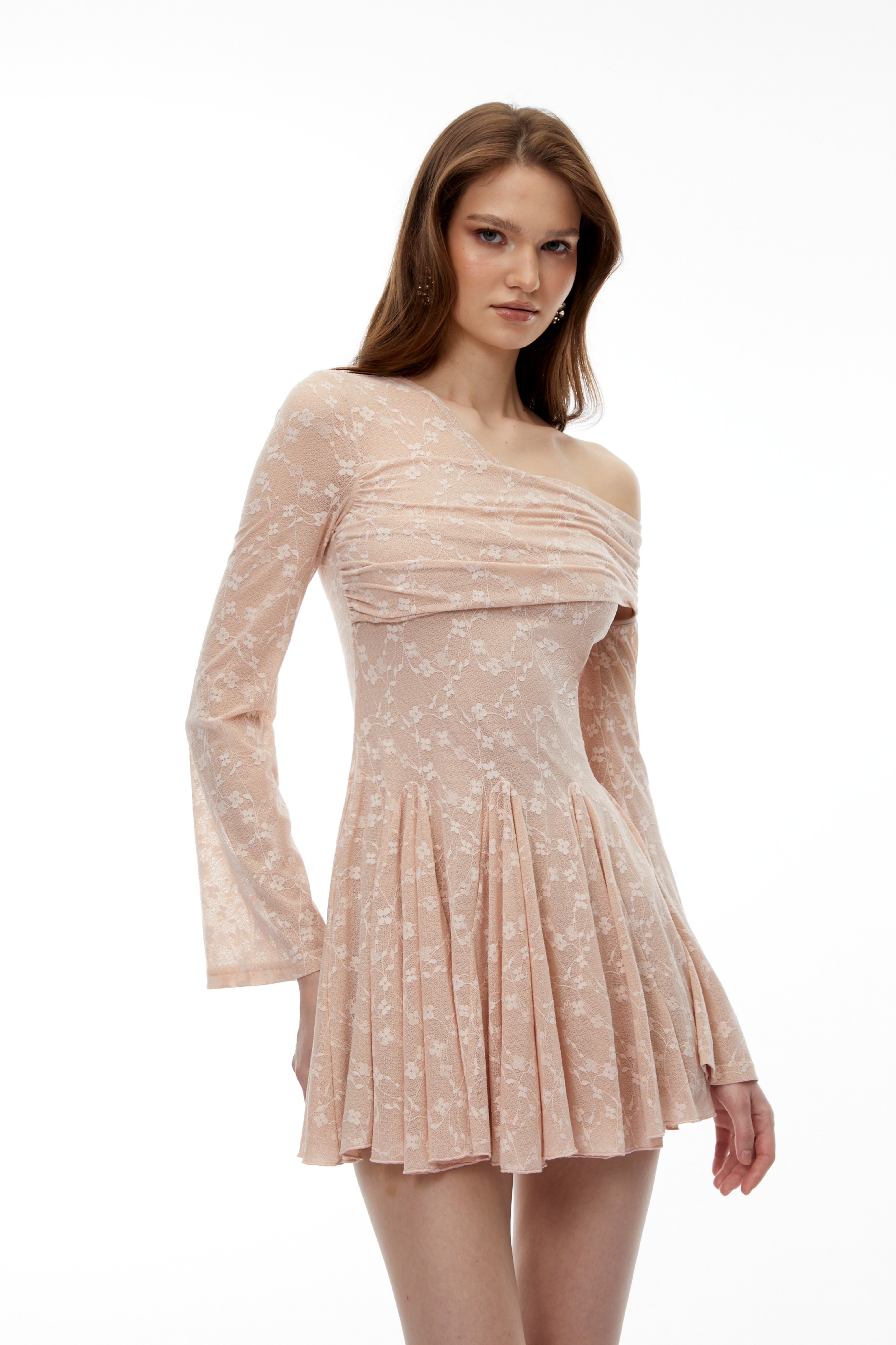 Mini-robe plissée à une épaule « Rosalie Neutral » (Vente définitive)