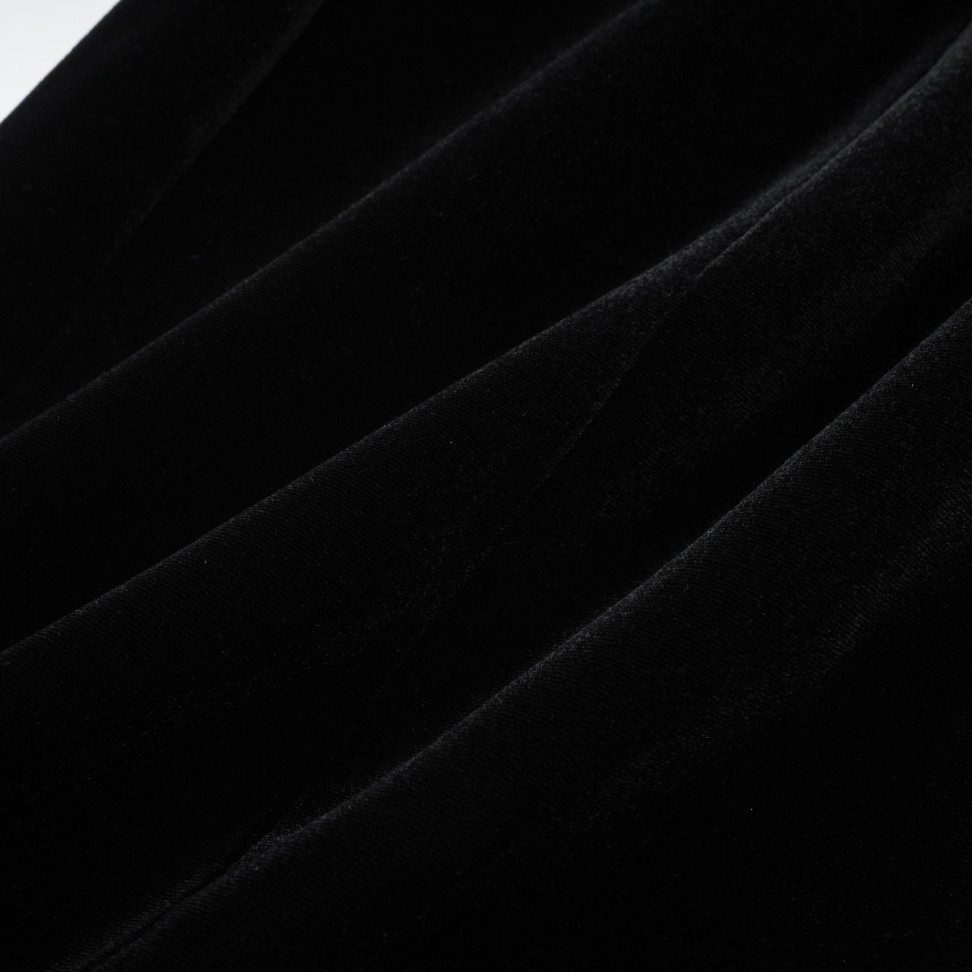Mini-robe en velours à manches longues Coralie (Vente définitive - États-Unis uniquement)