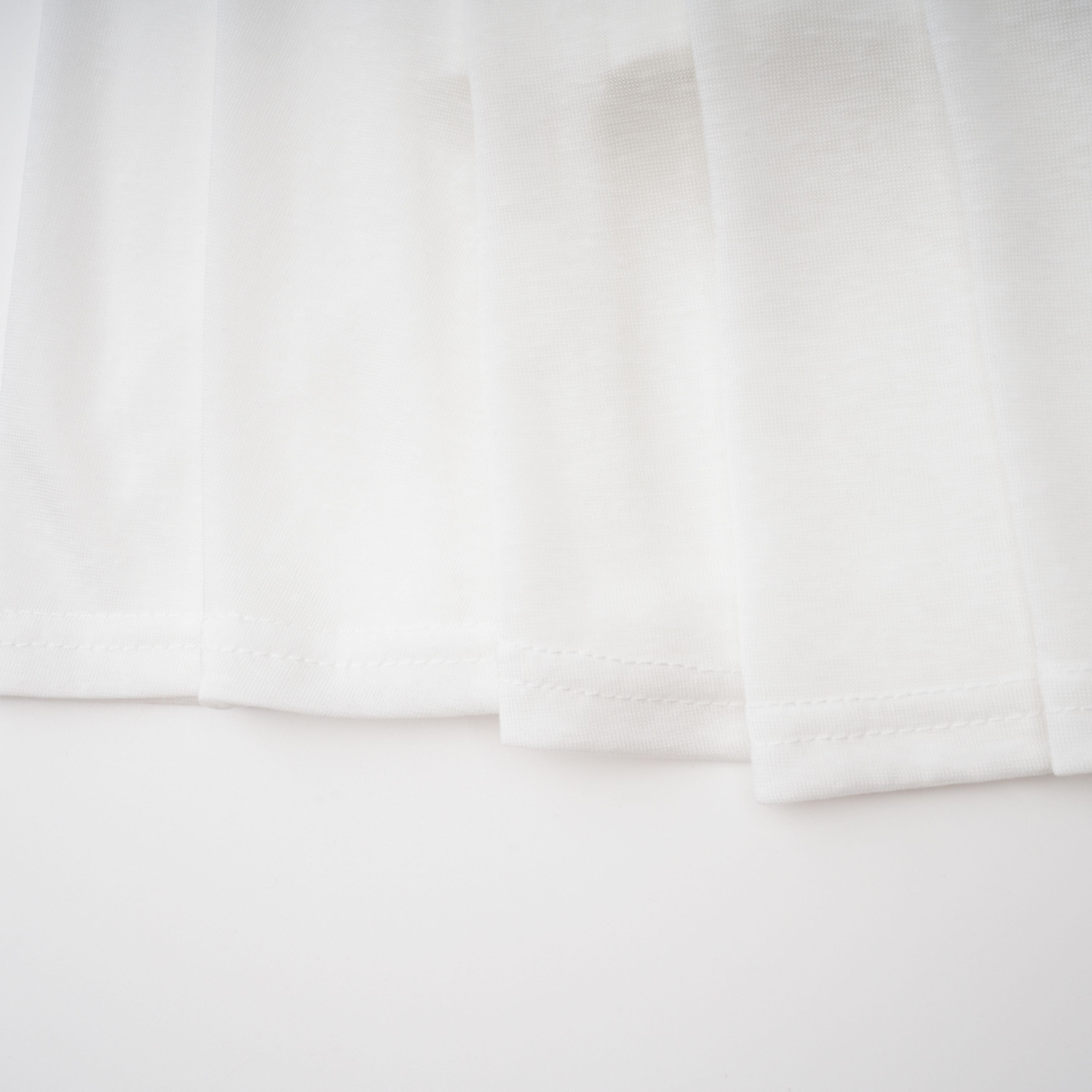 Robe longue froncée asymétrique Sigrun White (Vente définitive - États-Unis uniquement)