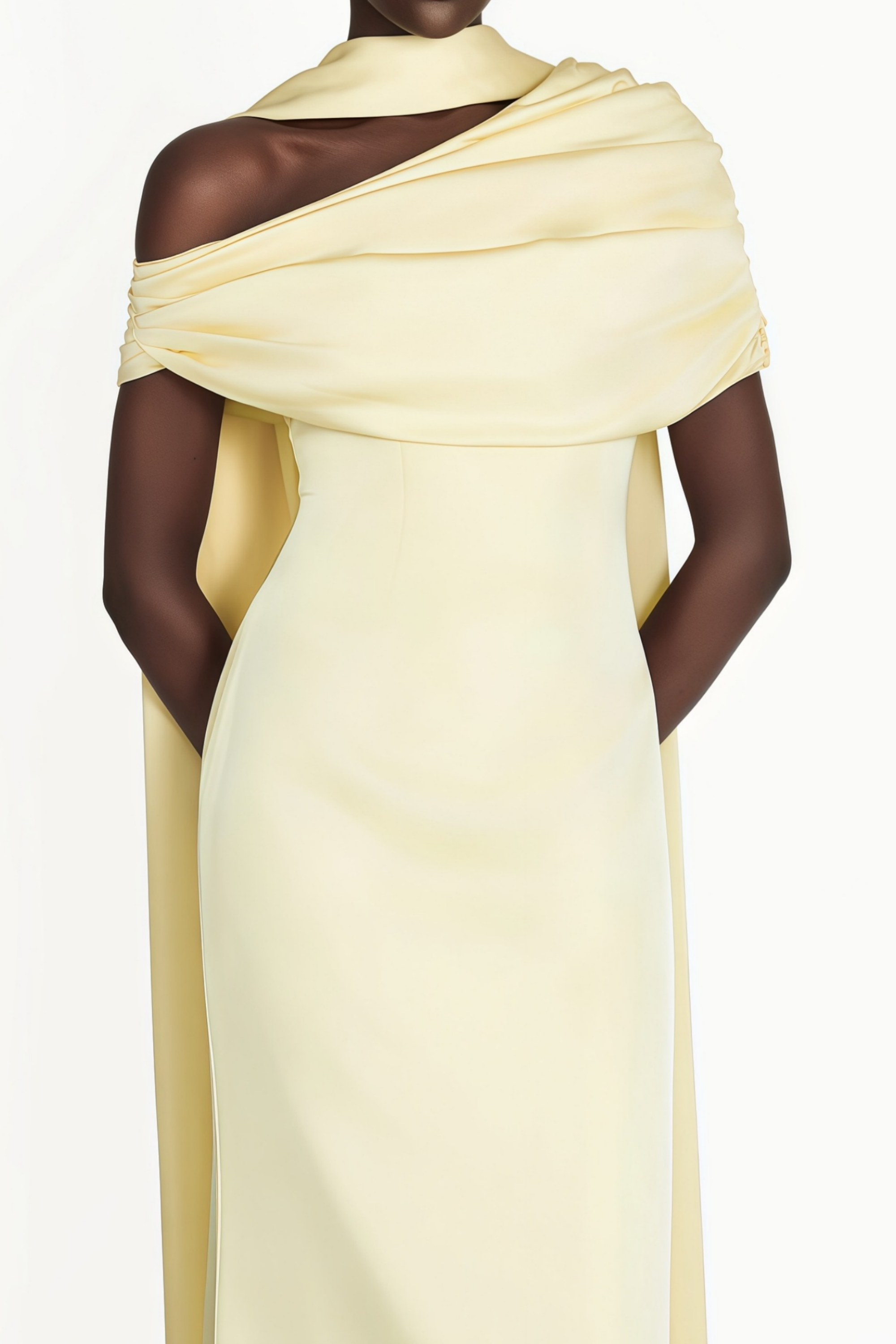Robe longue asymétrique en satin jaune