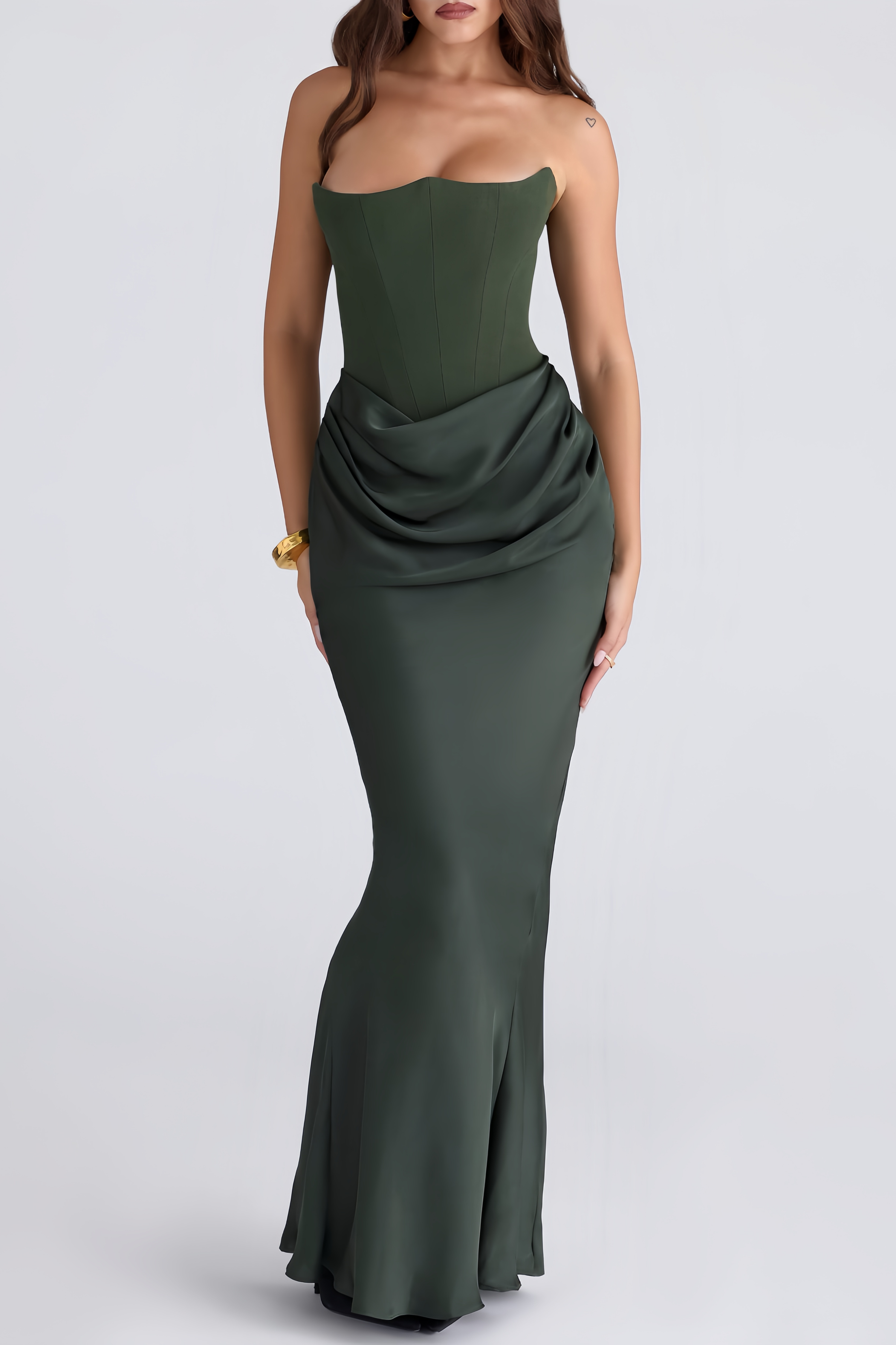 فستان طويل بأكتاف مكشوفة من Aurore Olive