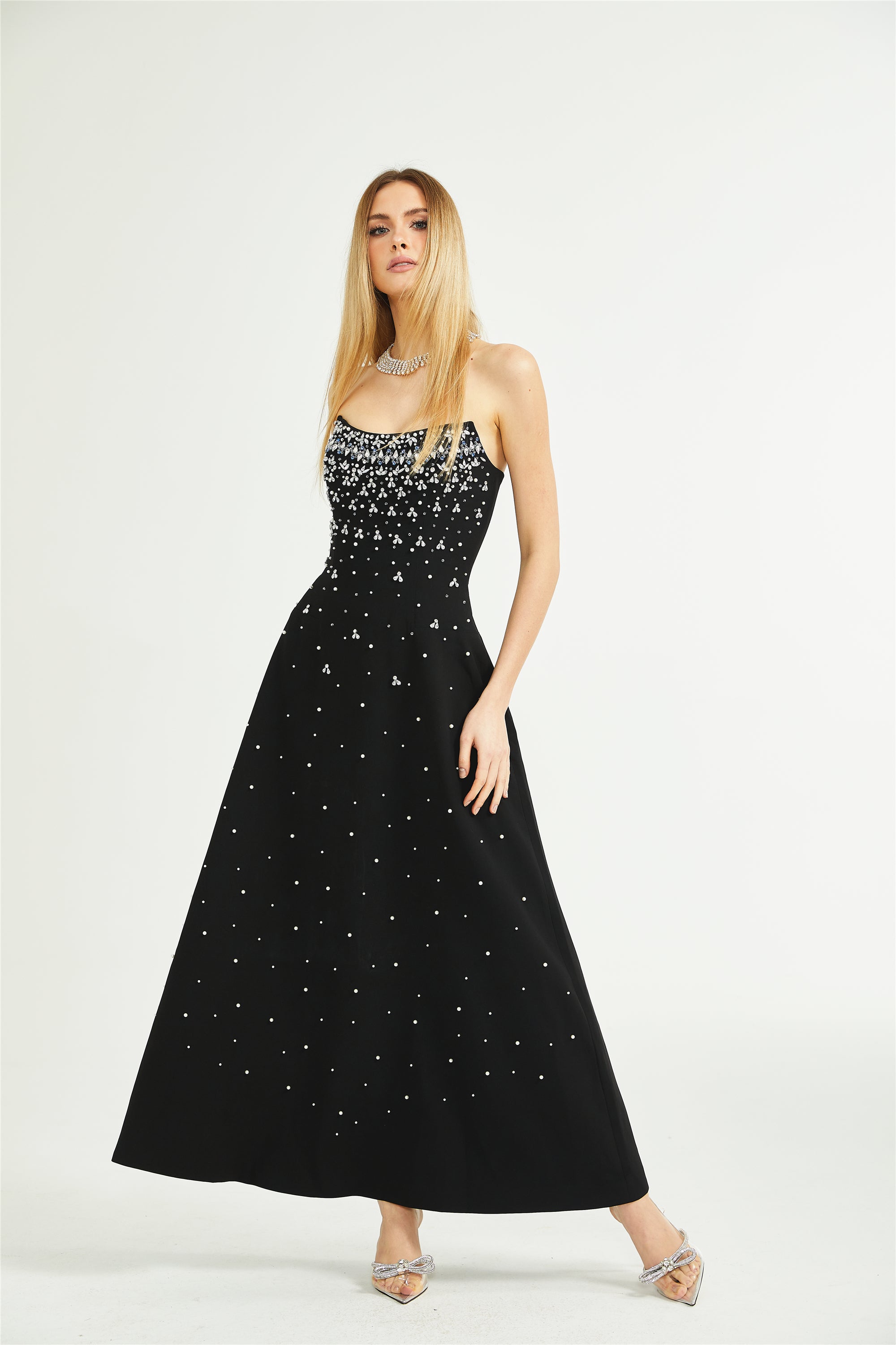 Robe longue noire ornée Melisande