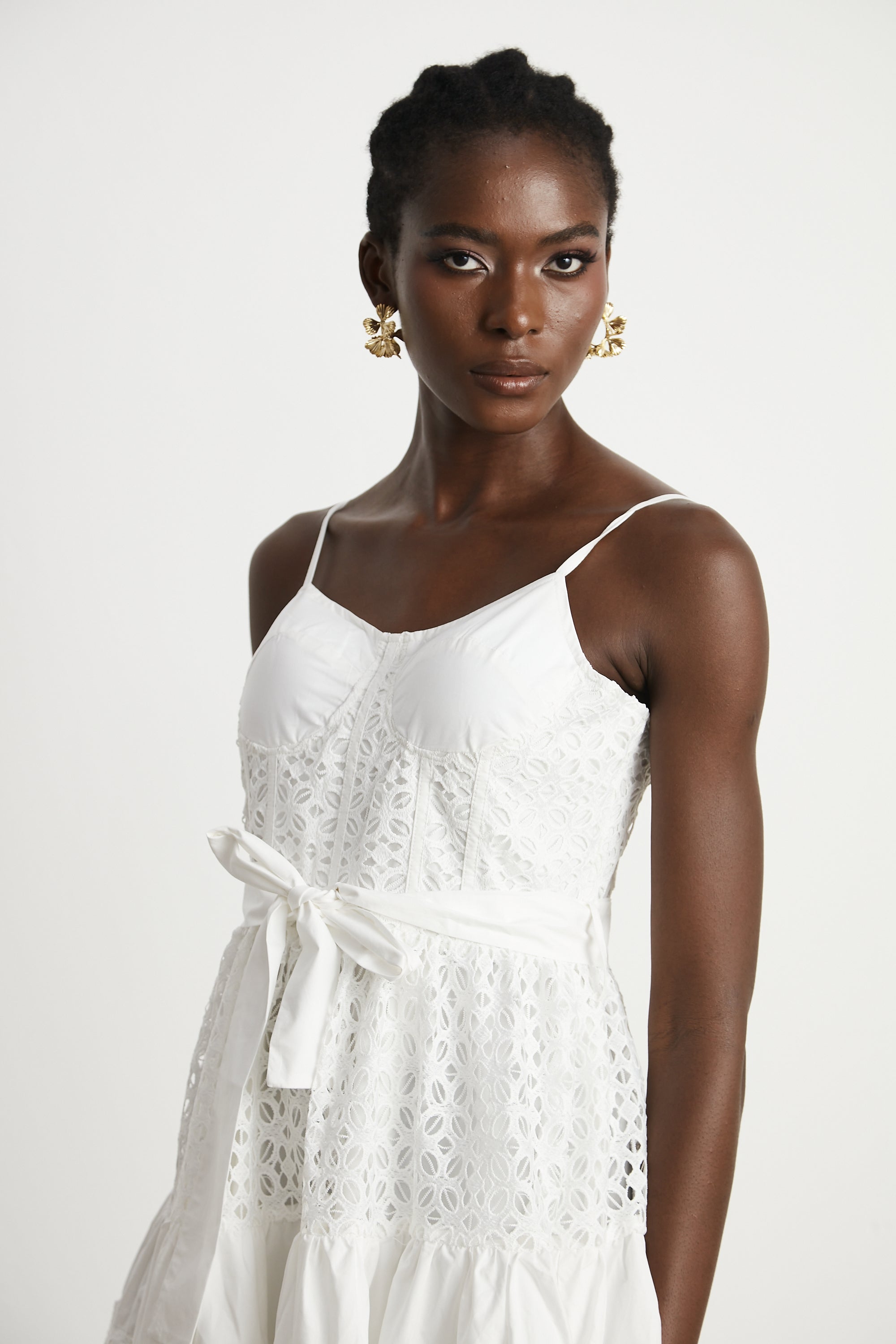 Robe midi en coton à découpes et ceinture Catriona (Vente définitive - États-Unis uniquement)