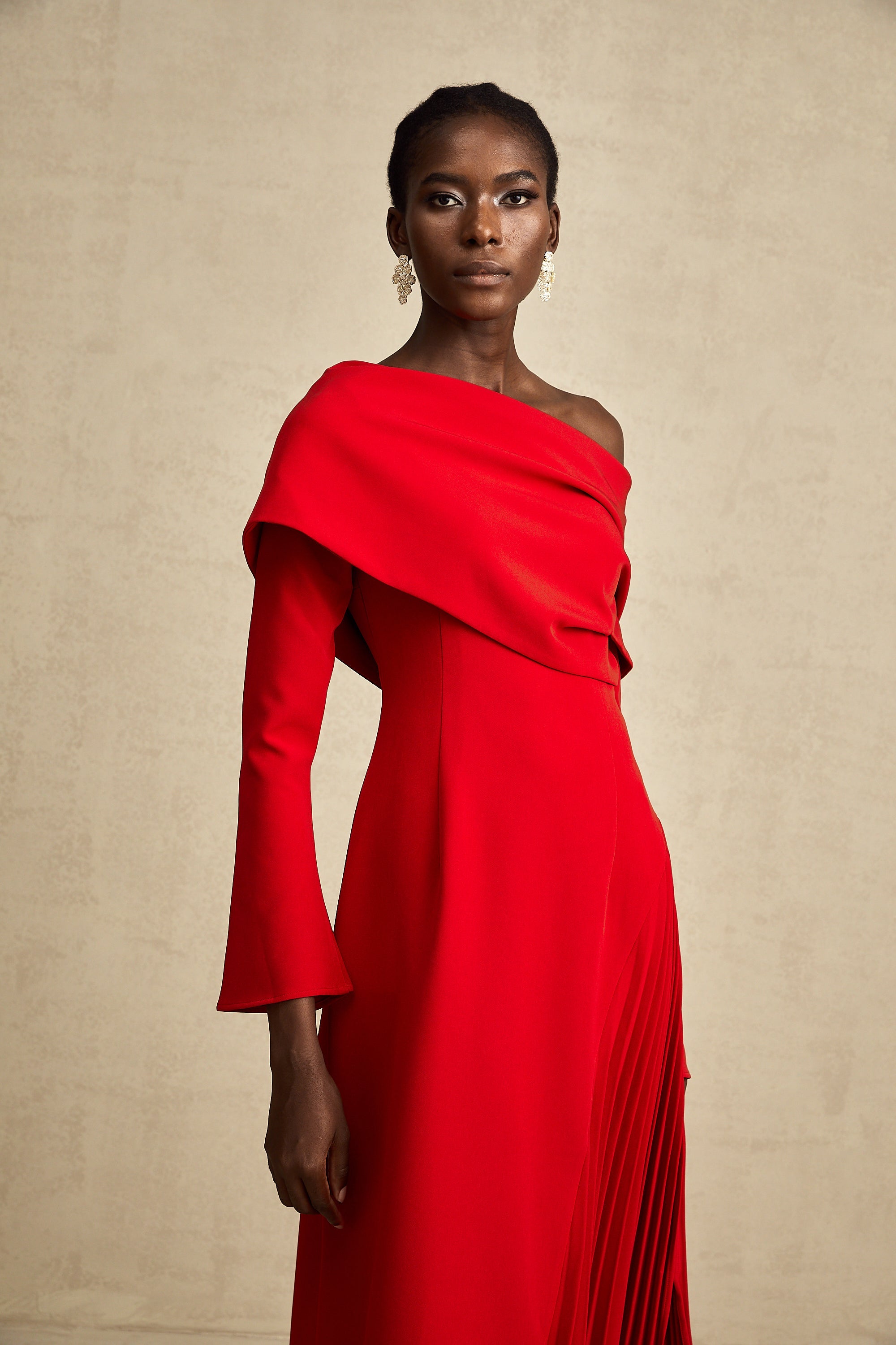Robe longue plissée rouge « Valentine » avec fente haute (Vente définitive – États-Unis uniquement)