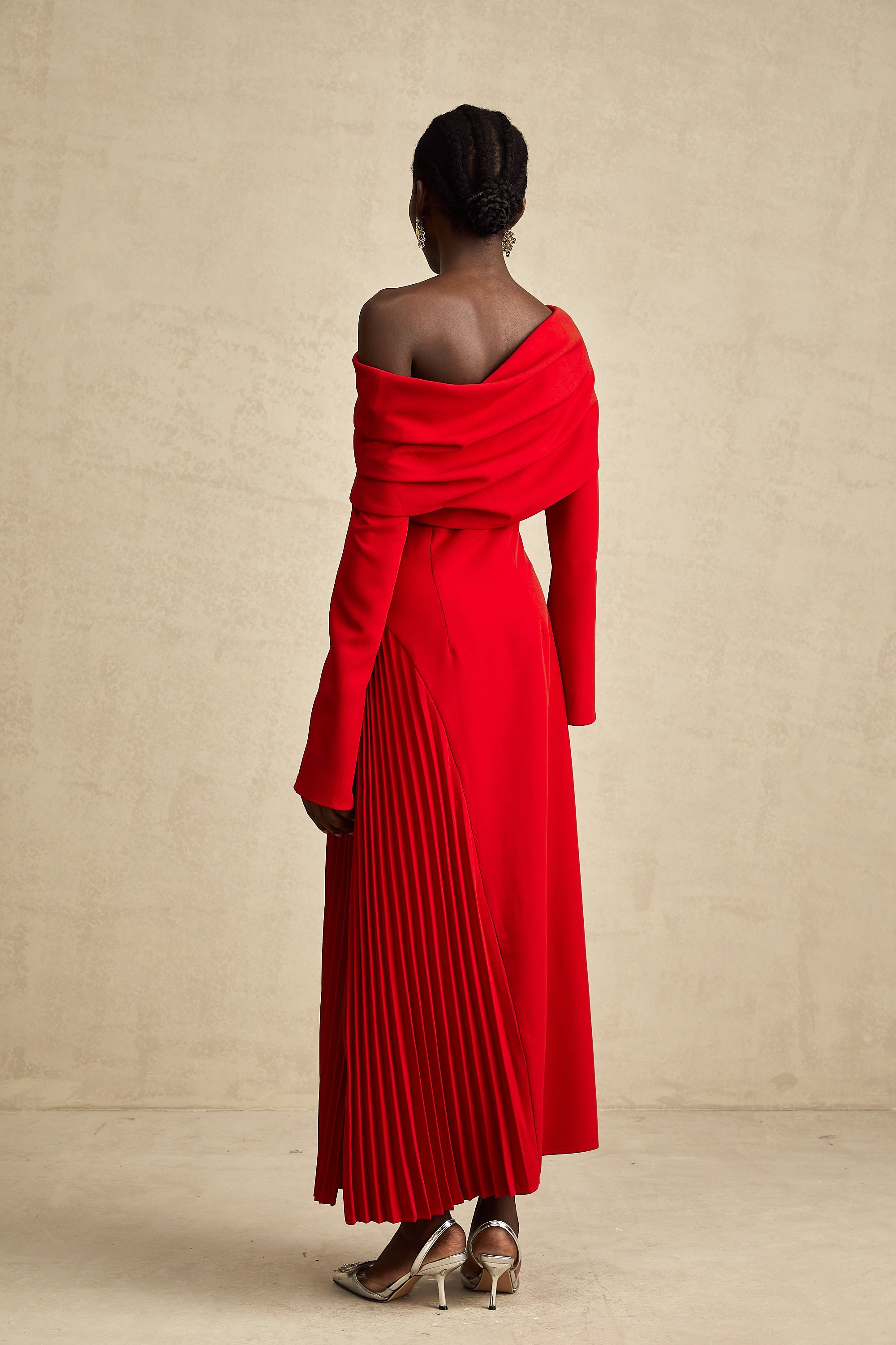 Robe longue plissée rouge « Valentine » avec fente haute (Vente définitive – États-Unis uniquement)