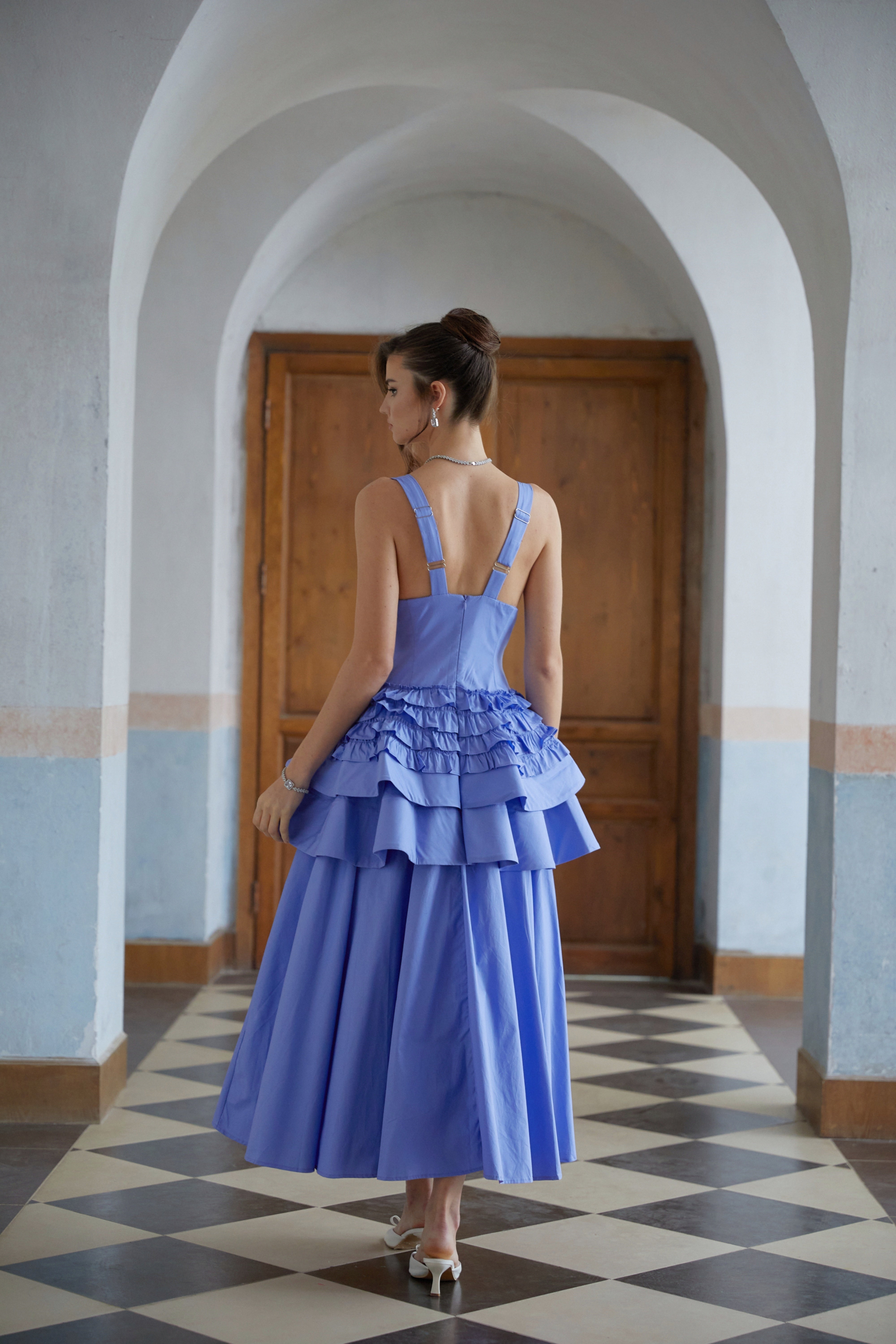 Robe midi à volants et à volants superposés Embla Blue