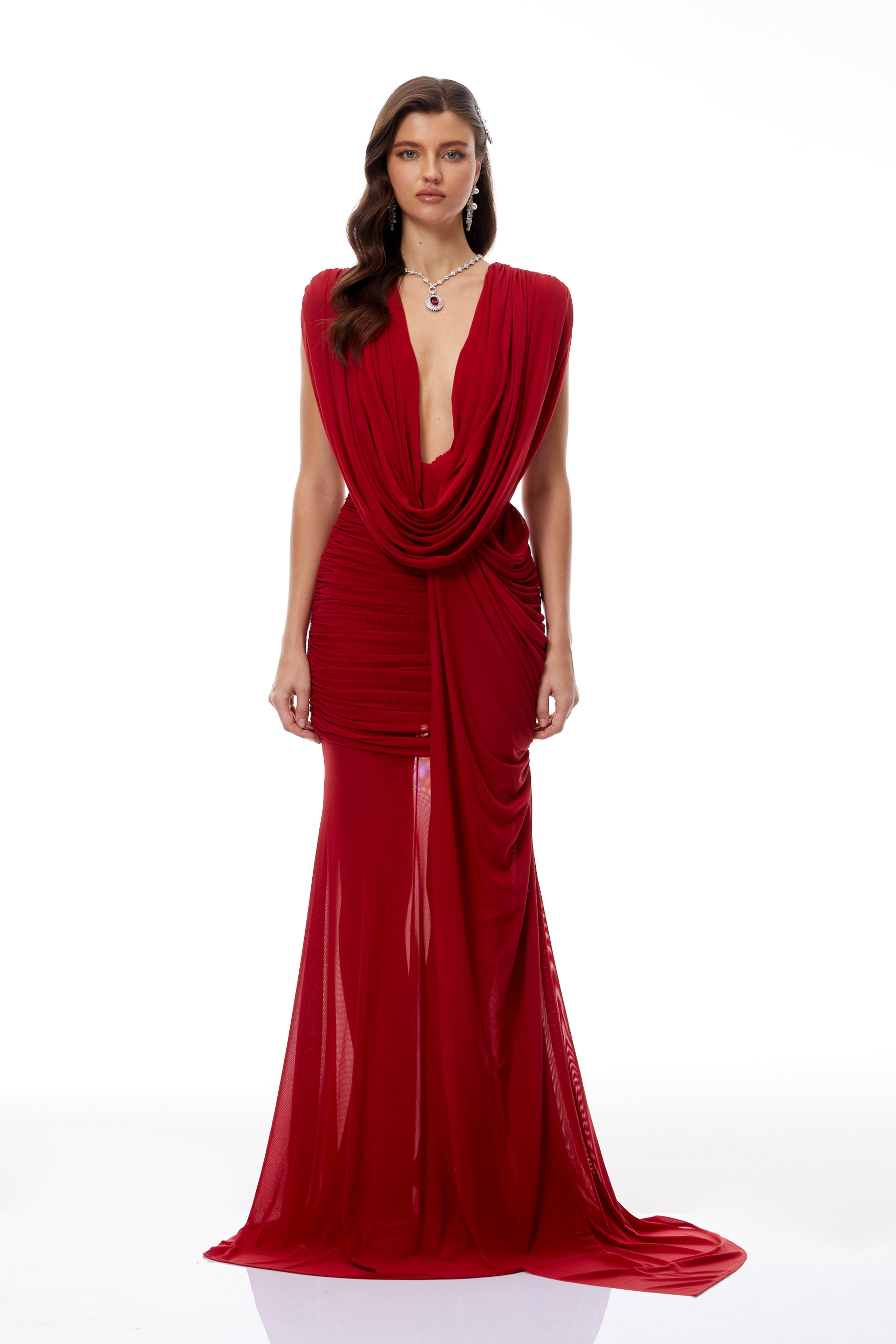 فستان طويل غير متماثل مزين بزخارف من Fíona Red