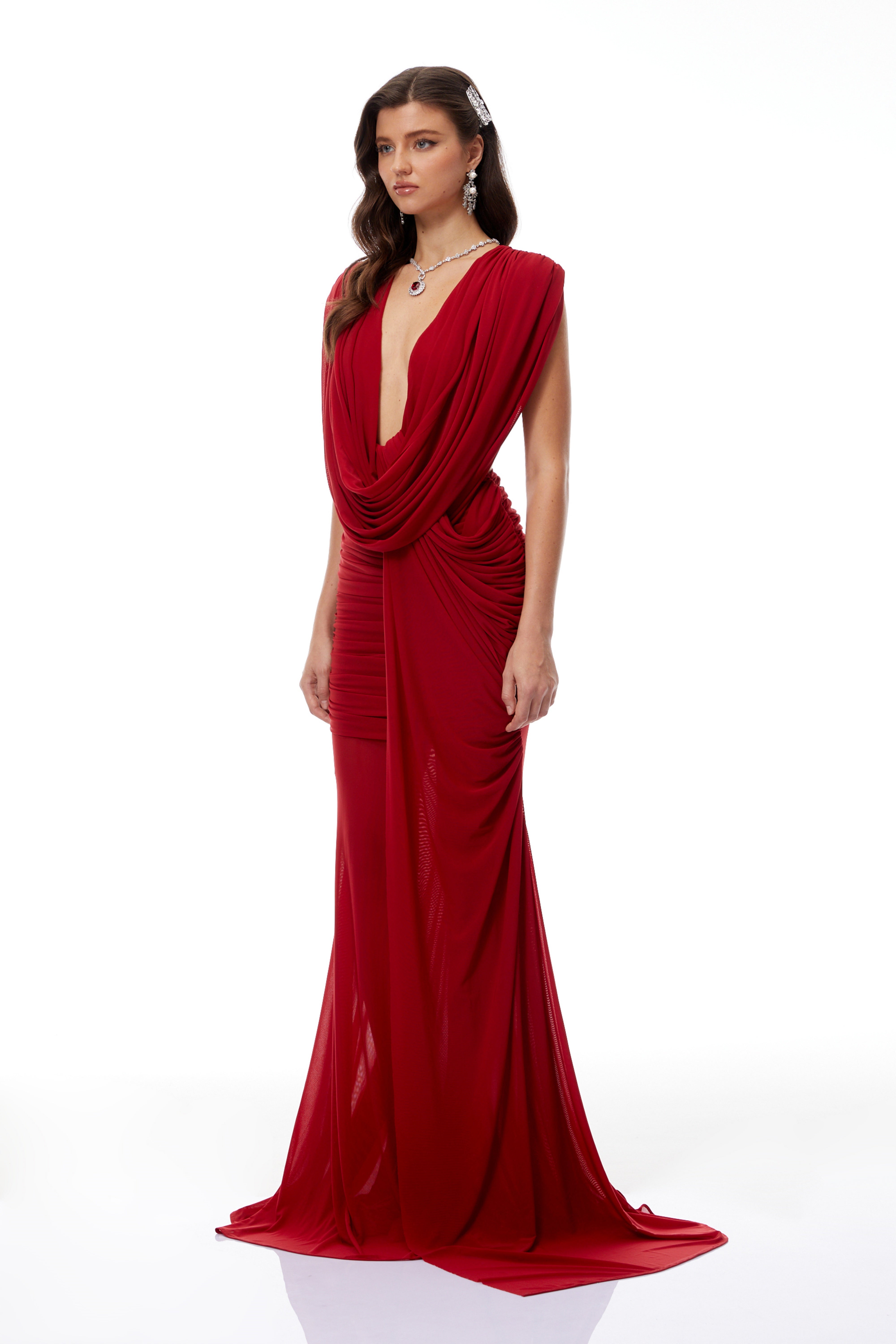 فستان طويل غير متماثل مزين بزخارف من Fíona Red