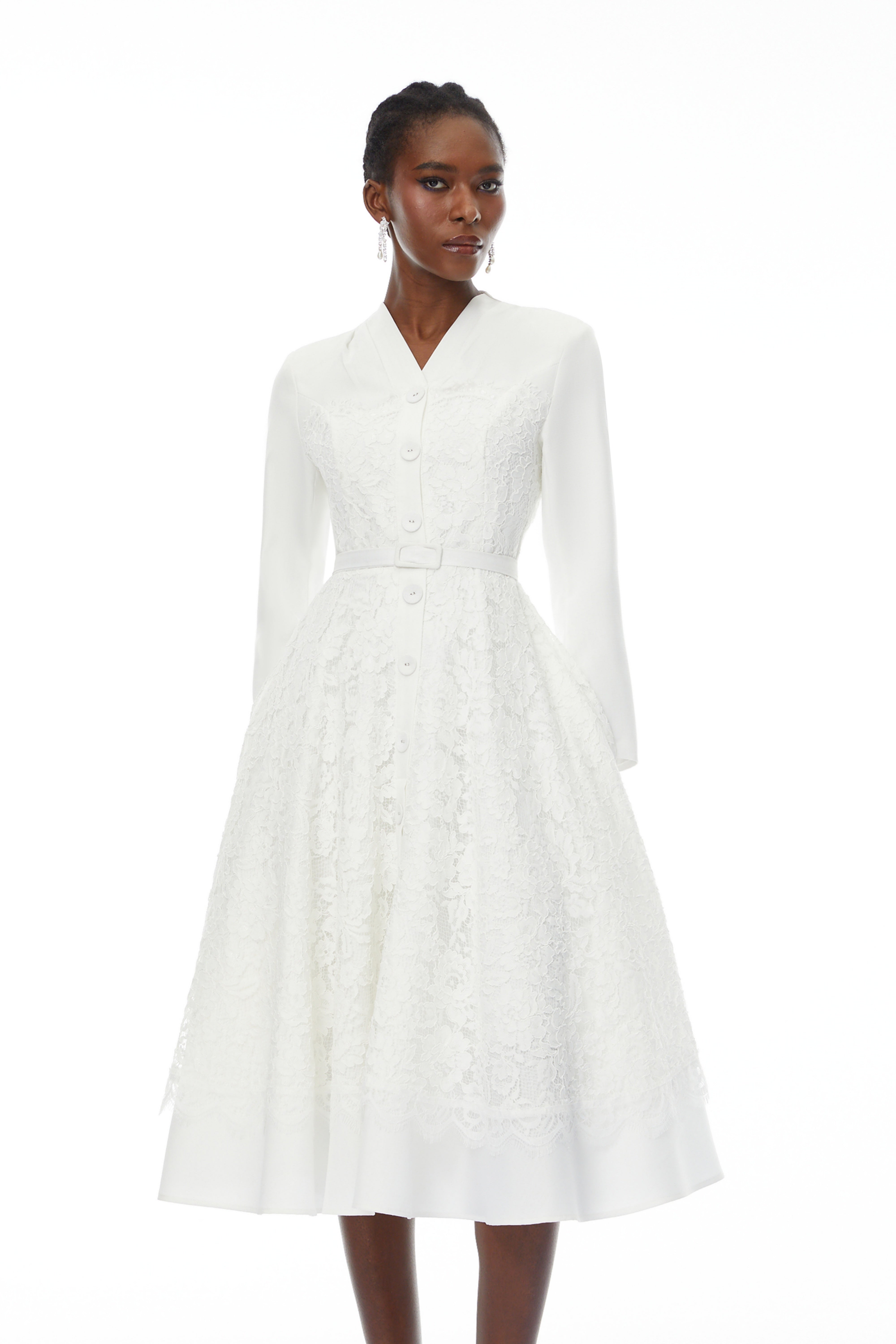 Robe mi-longue Giuseppin à col en V et empiècements en dentelle, couleur blanche