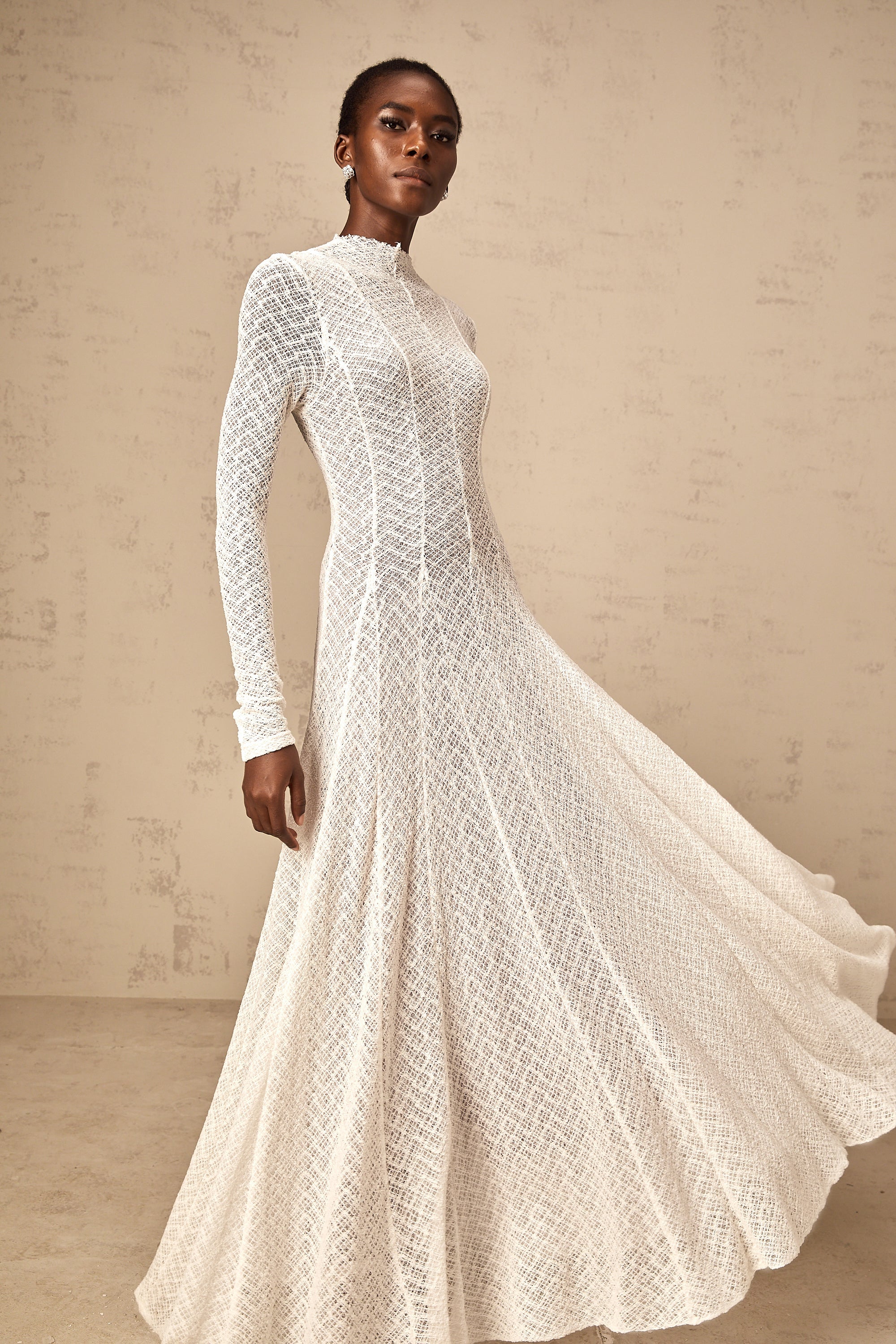 Athena wavy-pattern lace maxi dress in White (Final Sale-US Only)