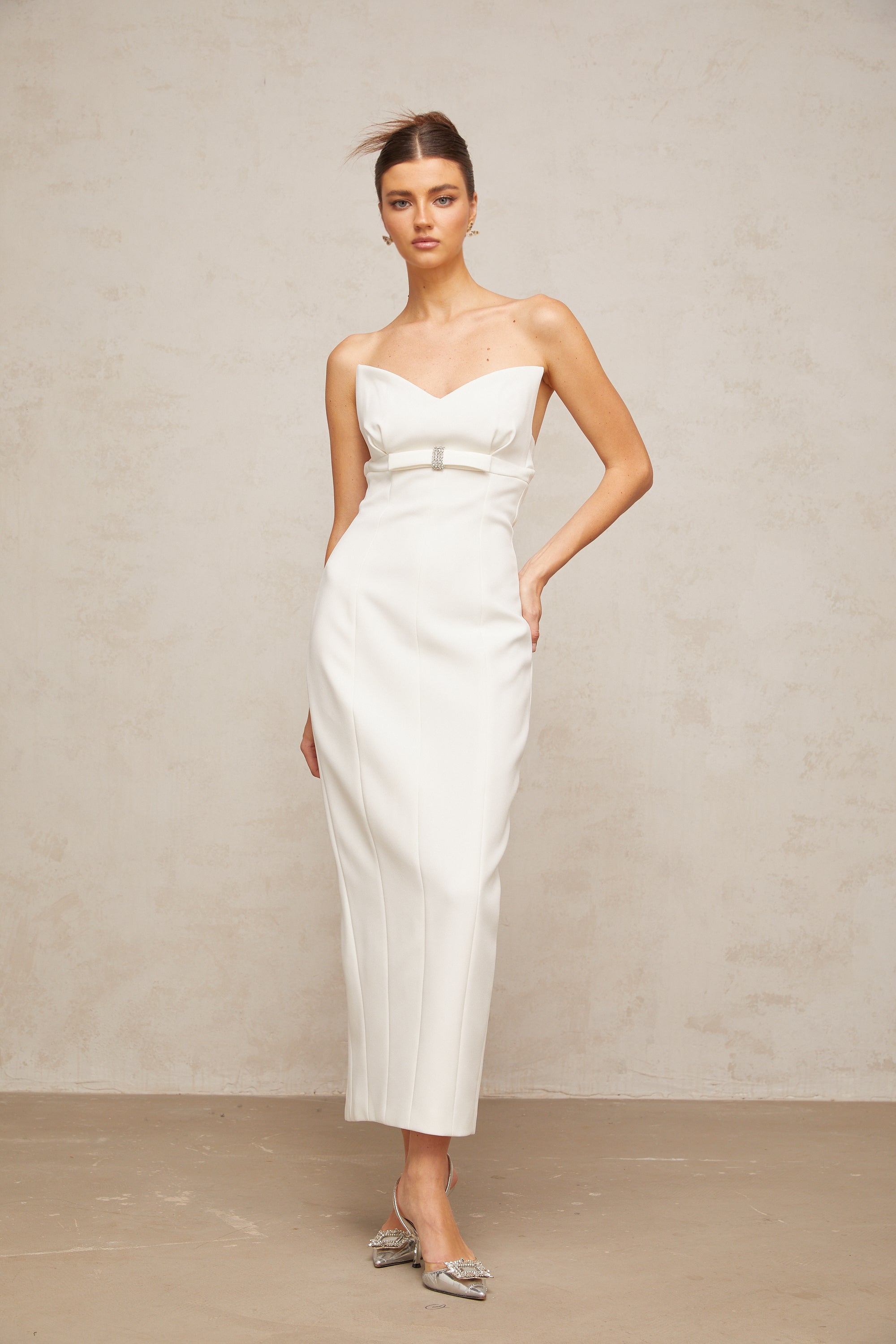 Robe mi-longue blanche Isaline à nœud (Vente définitive - États-Unis uniquement)