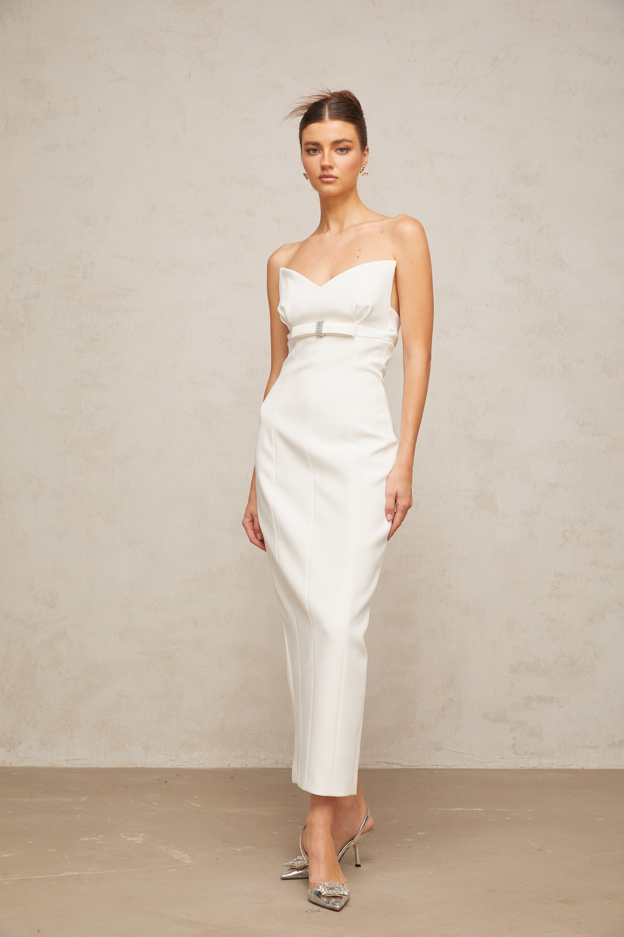 Robe mi-longue blanche Isaline à nœud (Vente définitive - États-Unis uniquement)