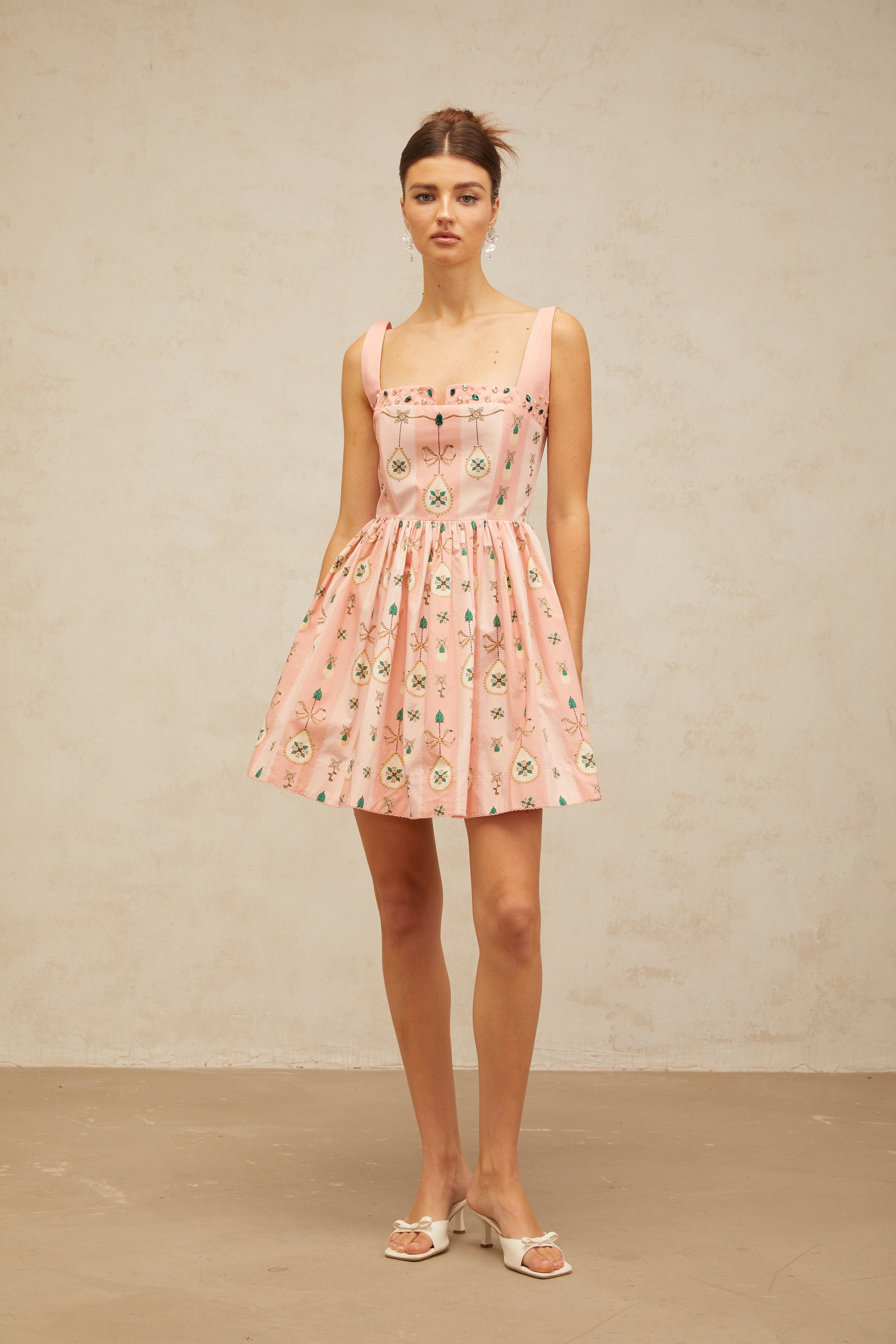 Mini-robe rose à motifs décorés Osanne
