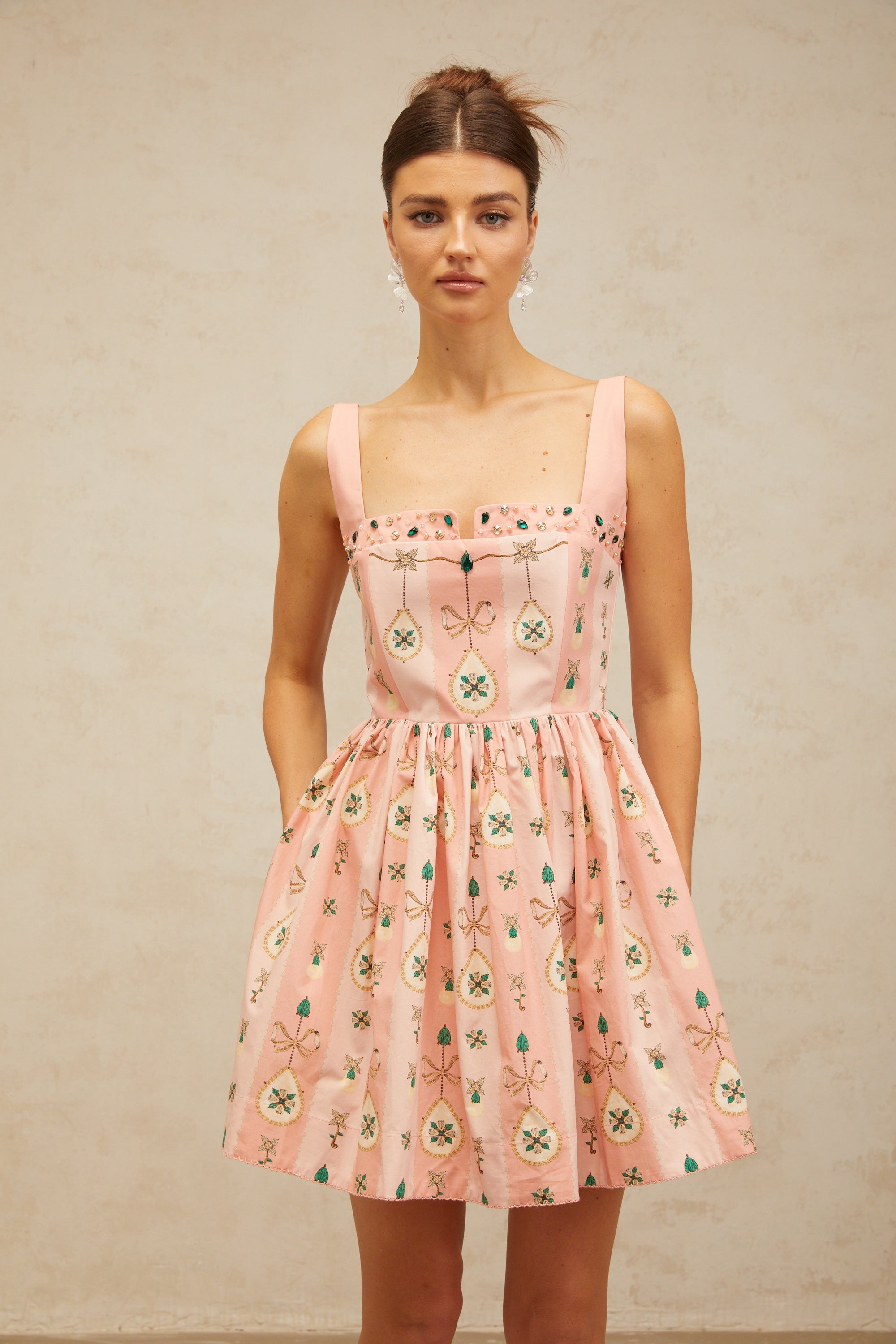 Mini-robe rose à motifs décorés Osanne