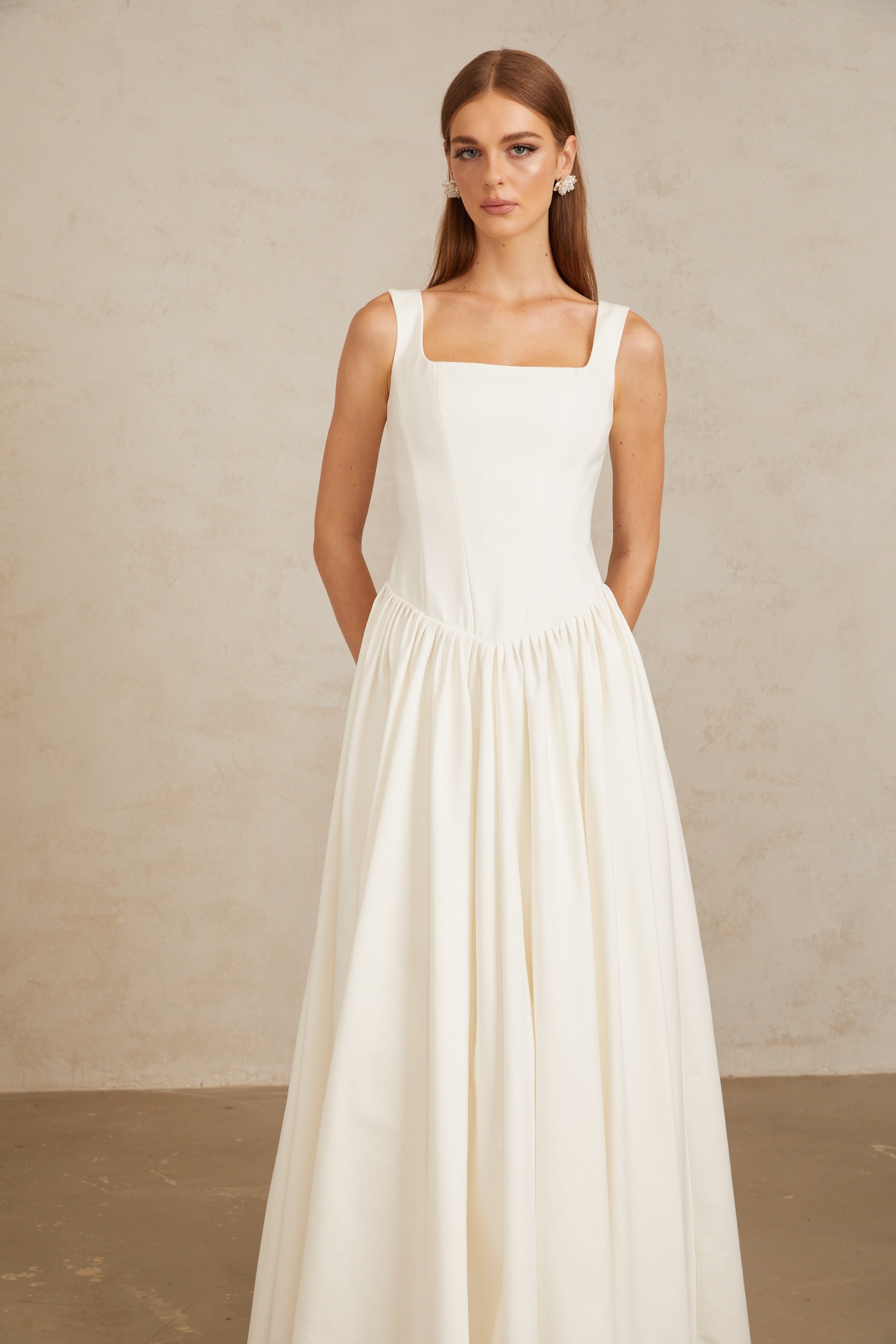 Robe longue plissée style corset Sadie White (Vente définitive)