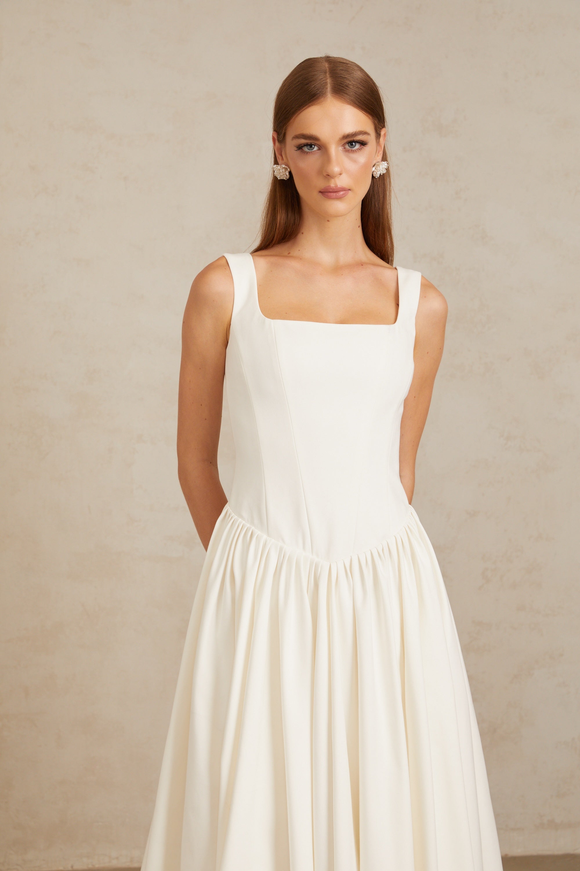 Robe longue plissée style corset Sadie White (Vente définitive)