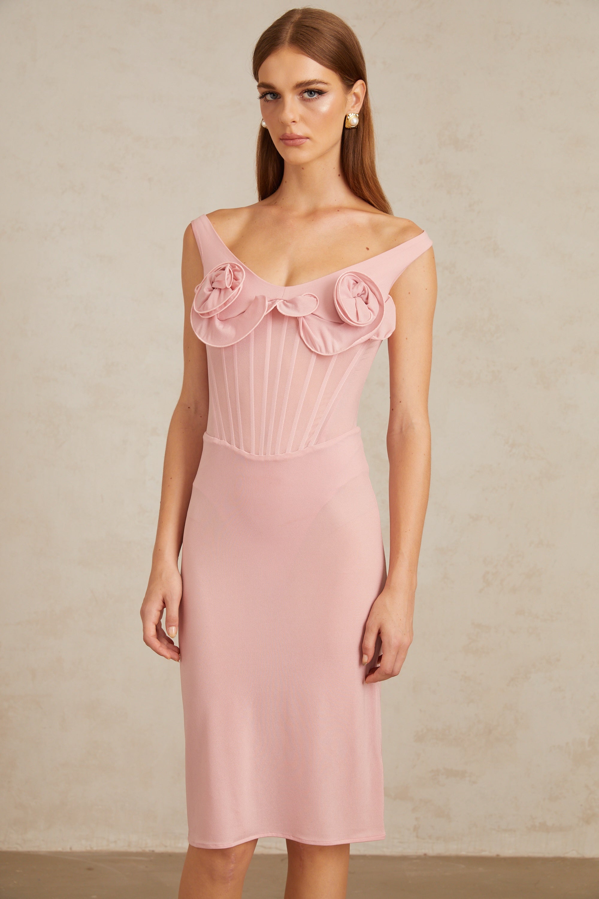 Robe midi ajustée à pétales 3D Aada Pink (Vente définitive)