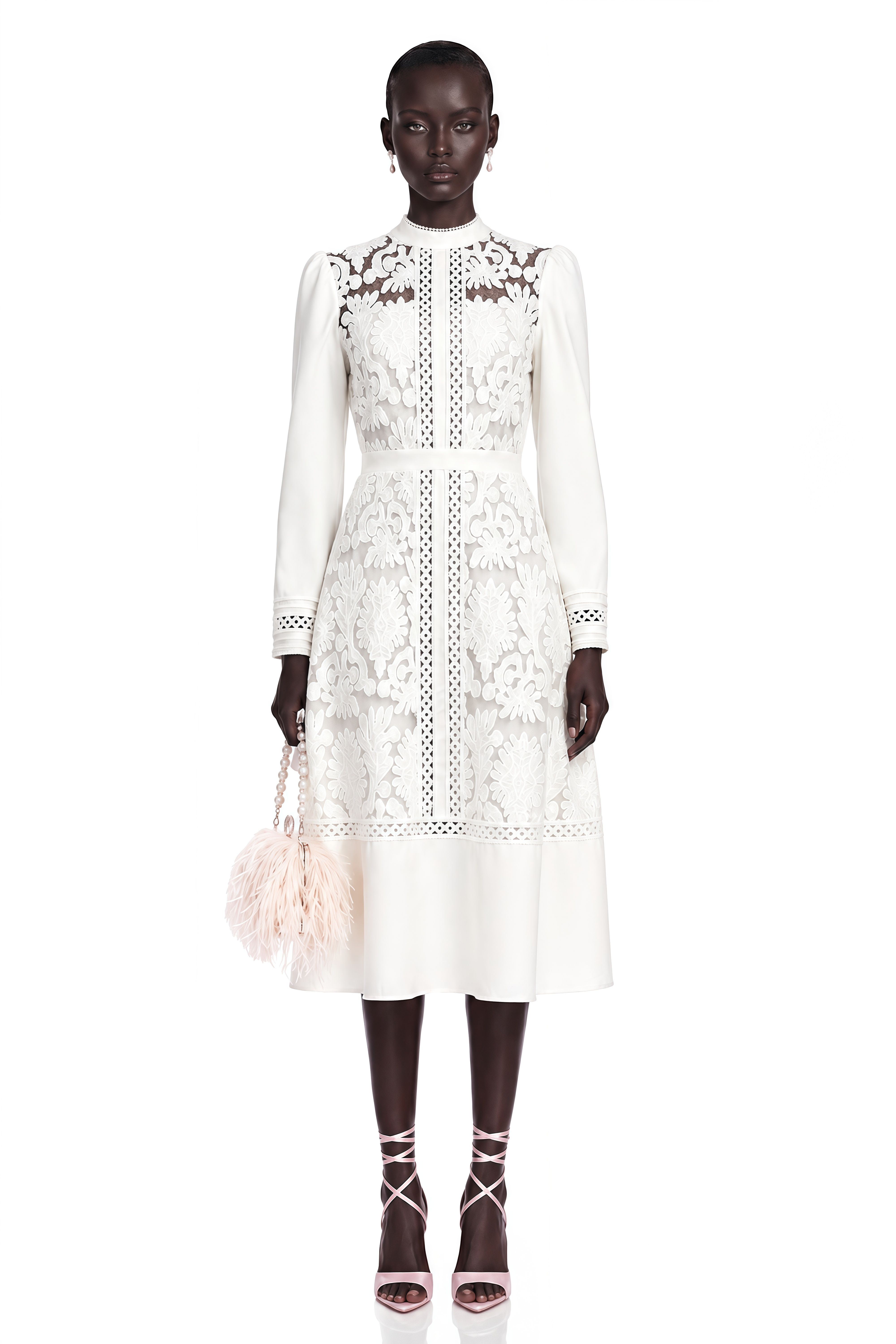 Robe mi-longue brodée à empiècements « Madeleine White »
