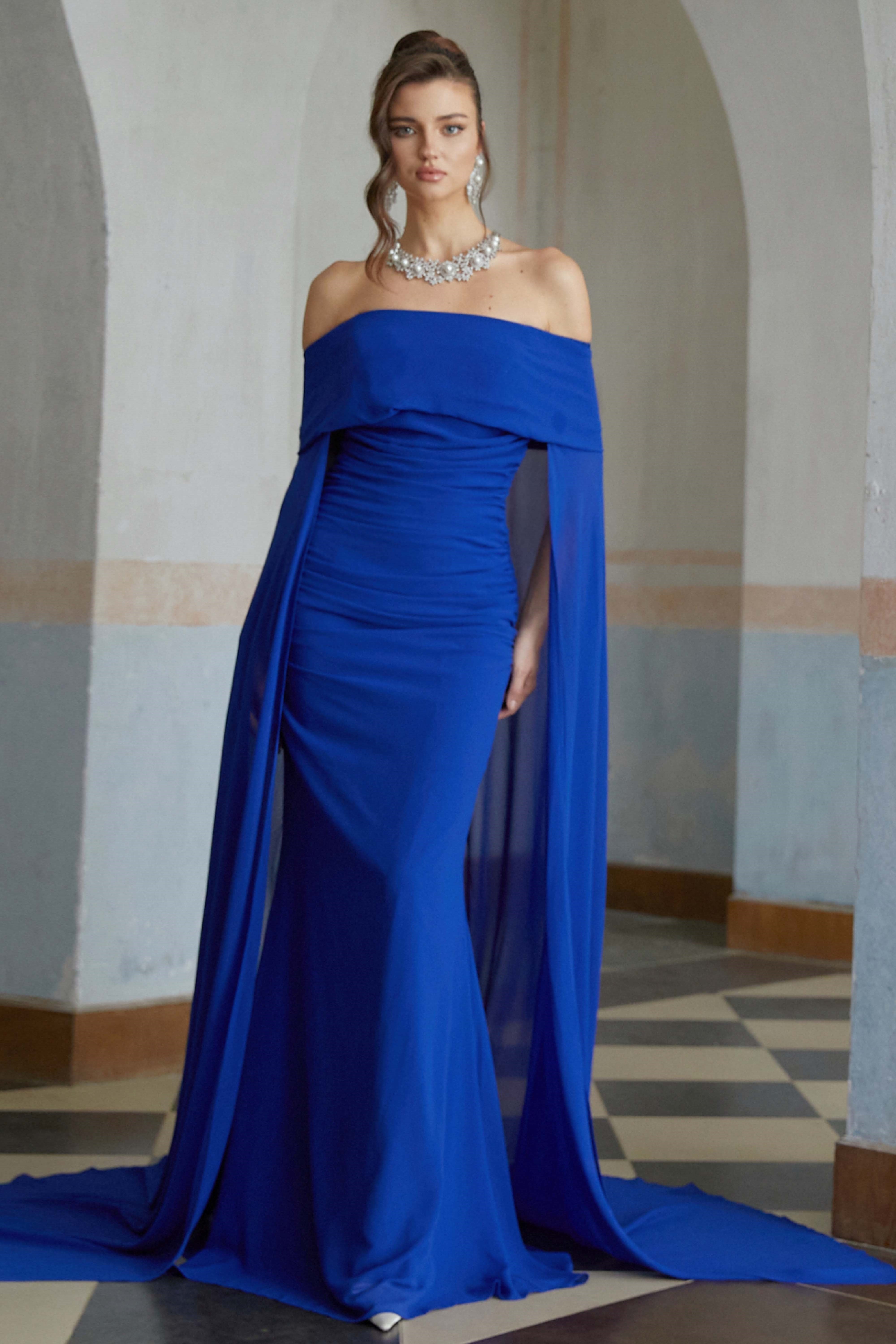 Robe longue froncée « Cape Design » de Jovie Blue (vente définitive)