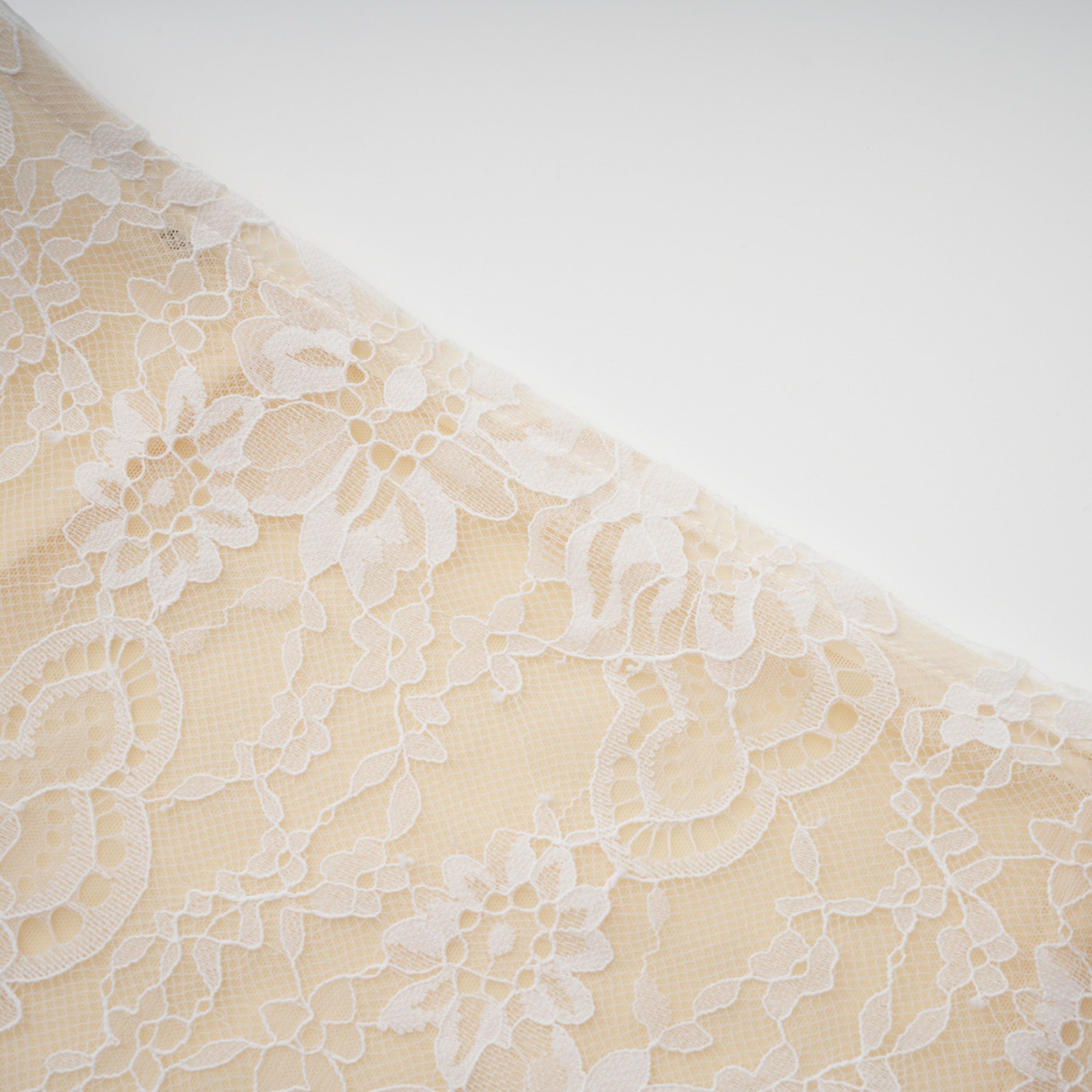Adèle White Puff Floral Blouse & Mermaid Skirt Set