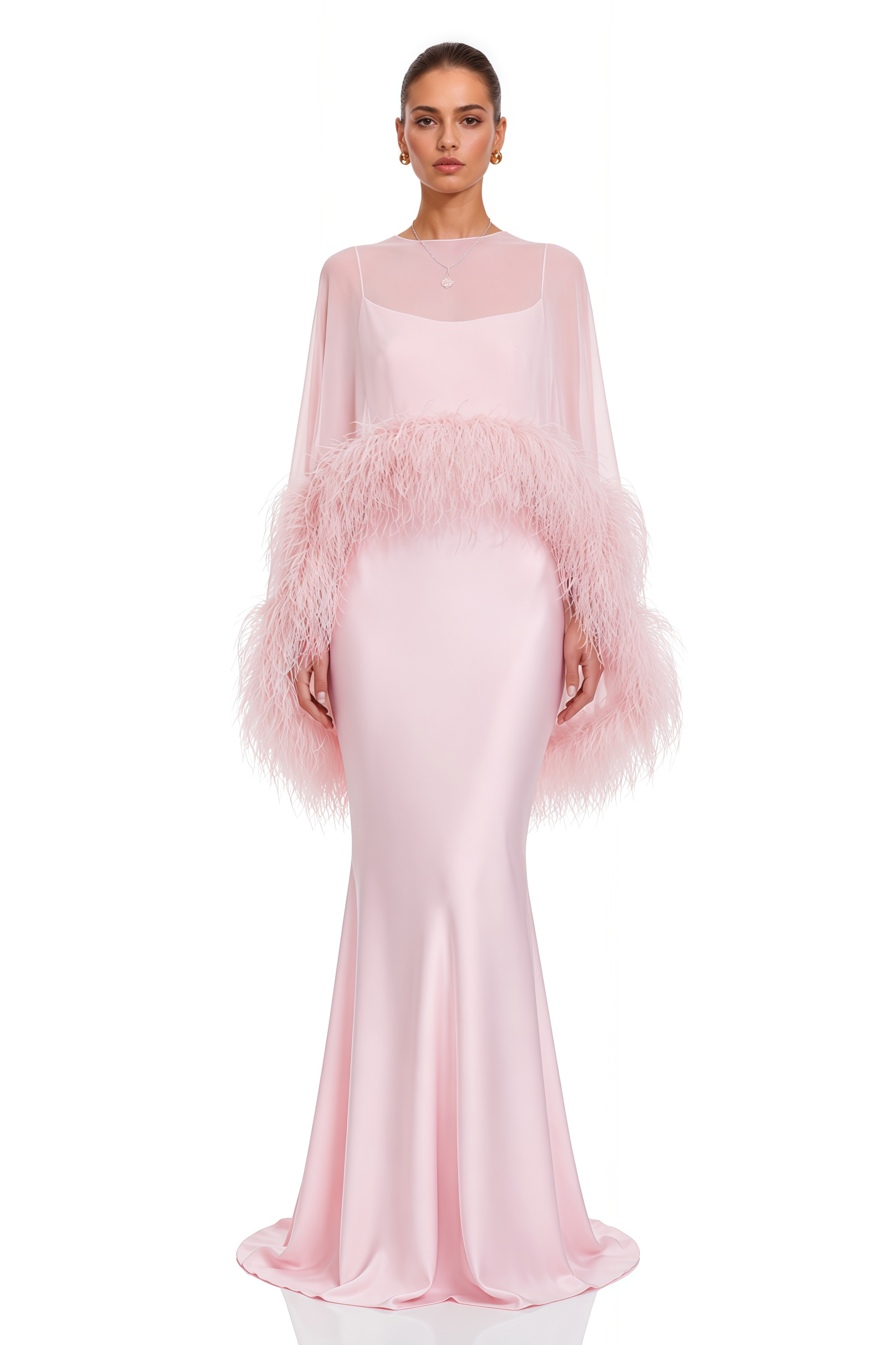 Ensemble Araminta : robe longue rose et châle avec bordure en plumes