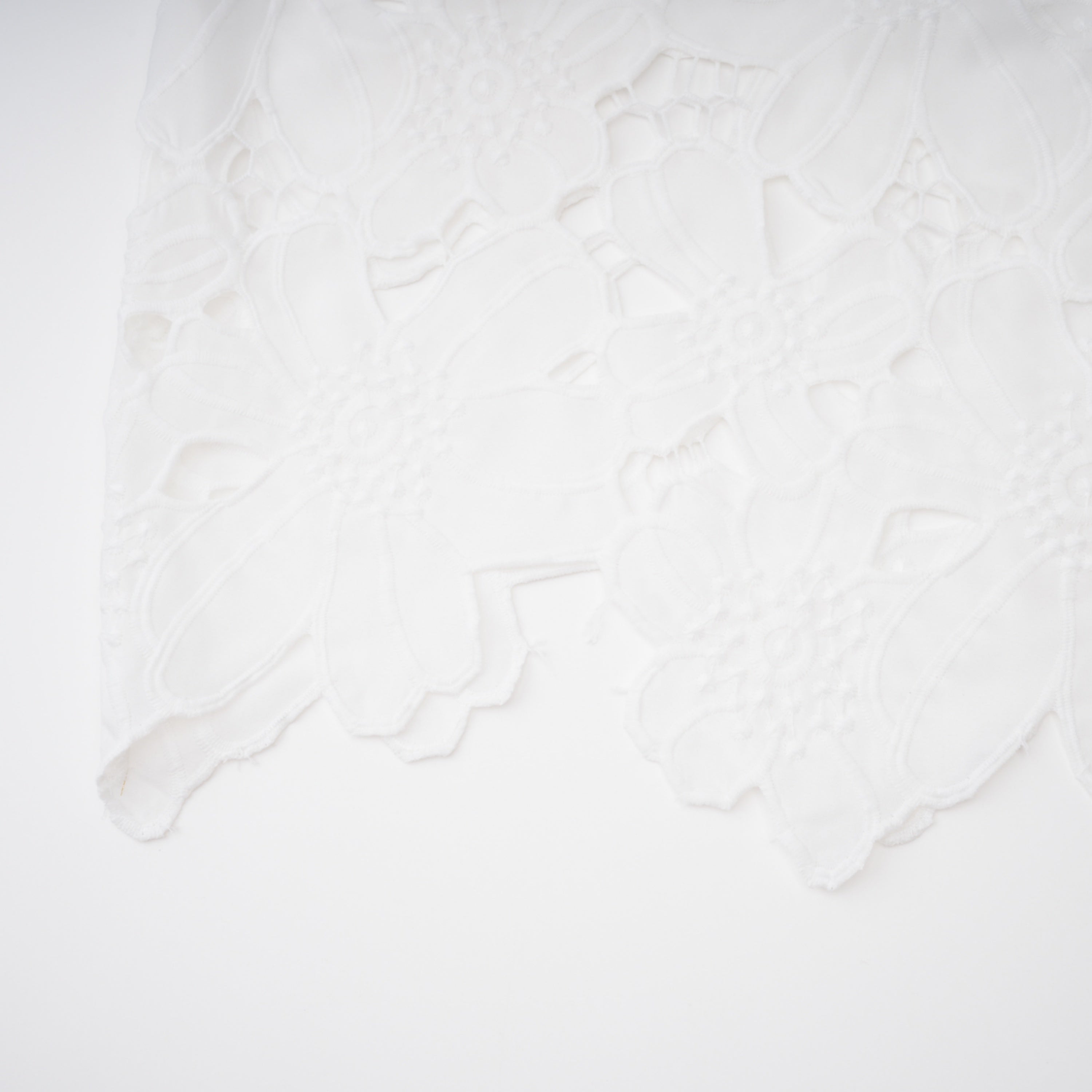 Bilun White Cut-Out Lace Top & Skirt Set