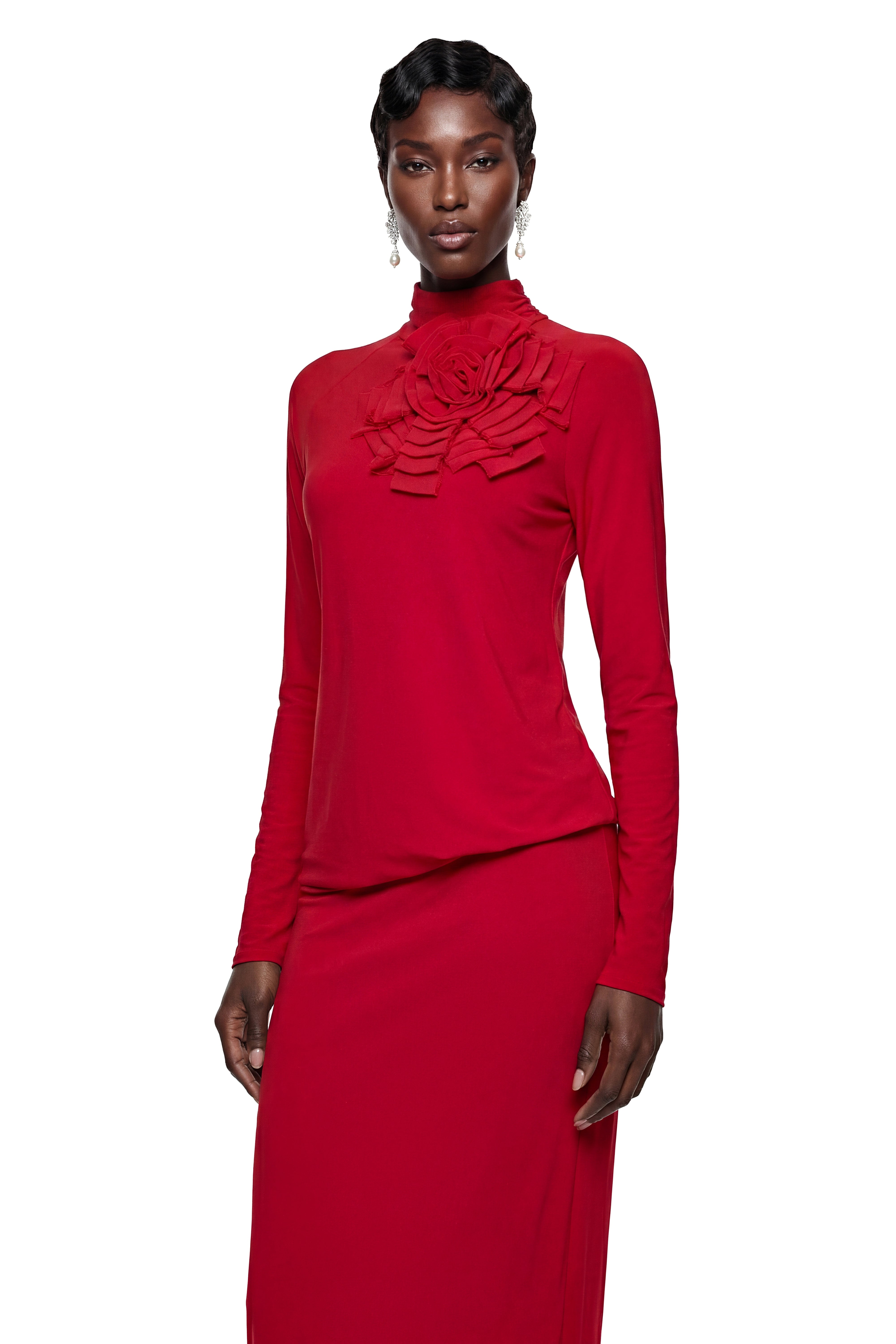 Robe longue rouge Caroline à pétales en 3D