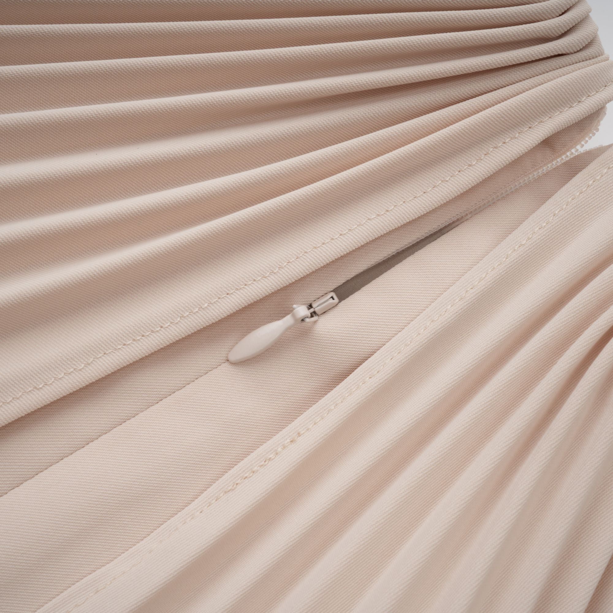 Robe midi plissée à cape Héloïse, couleur neutre (Vente définitive - États-Unis uniquement)