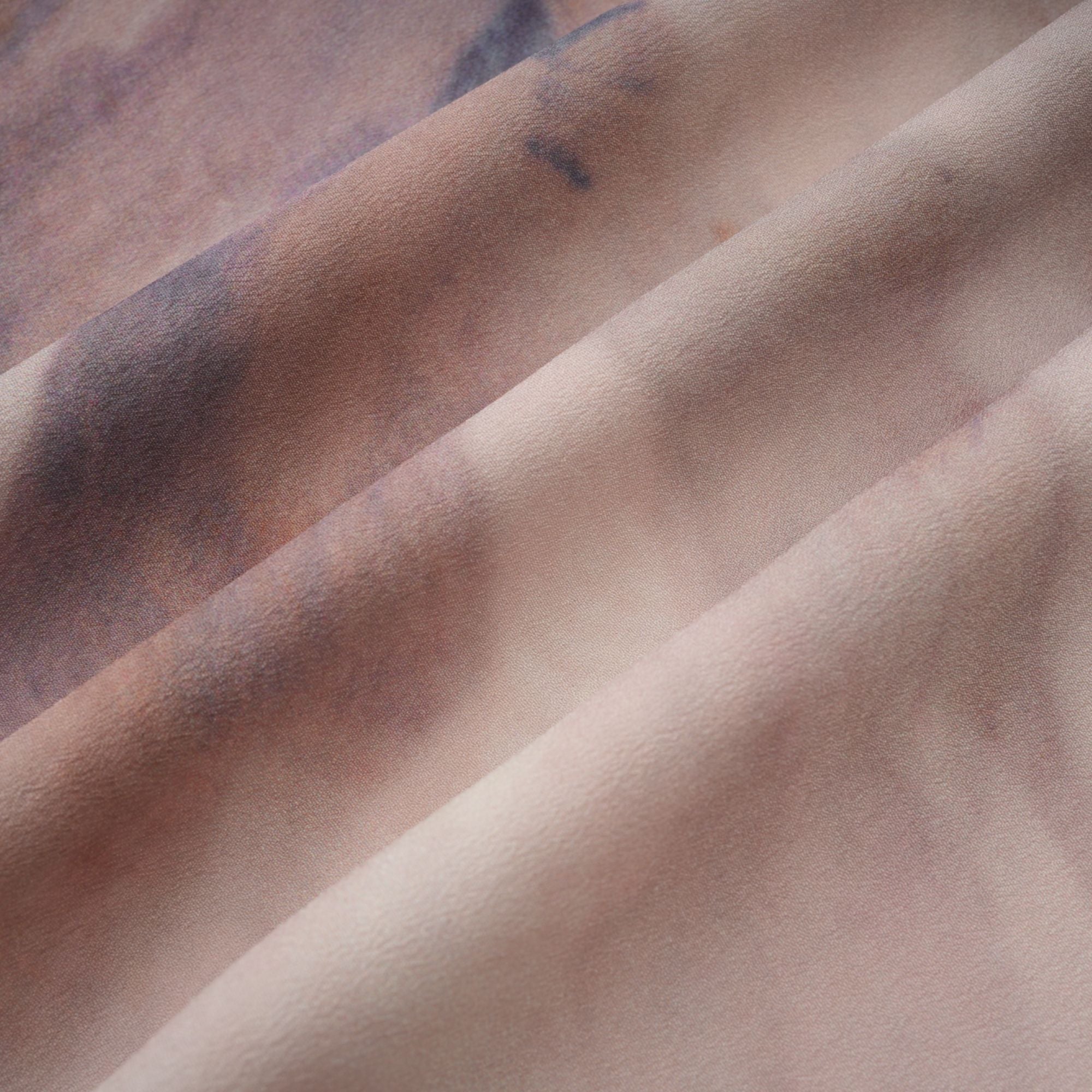 Robe midi en soie à imprimé graffiti estompé « Urbaine » (Vente définitive)