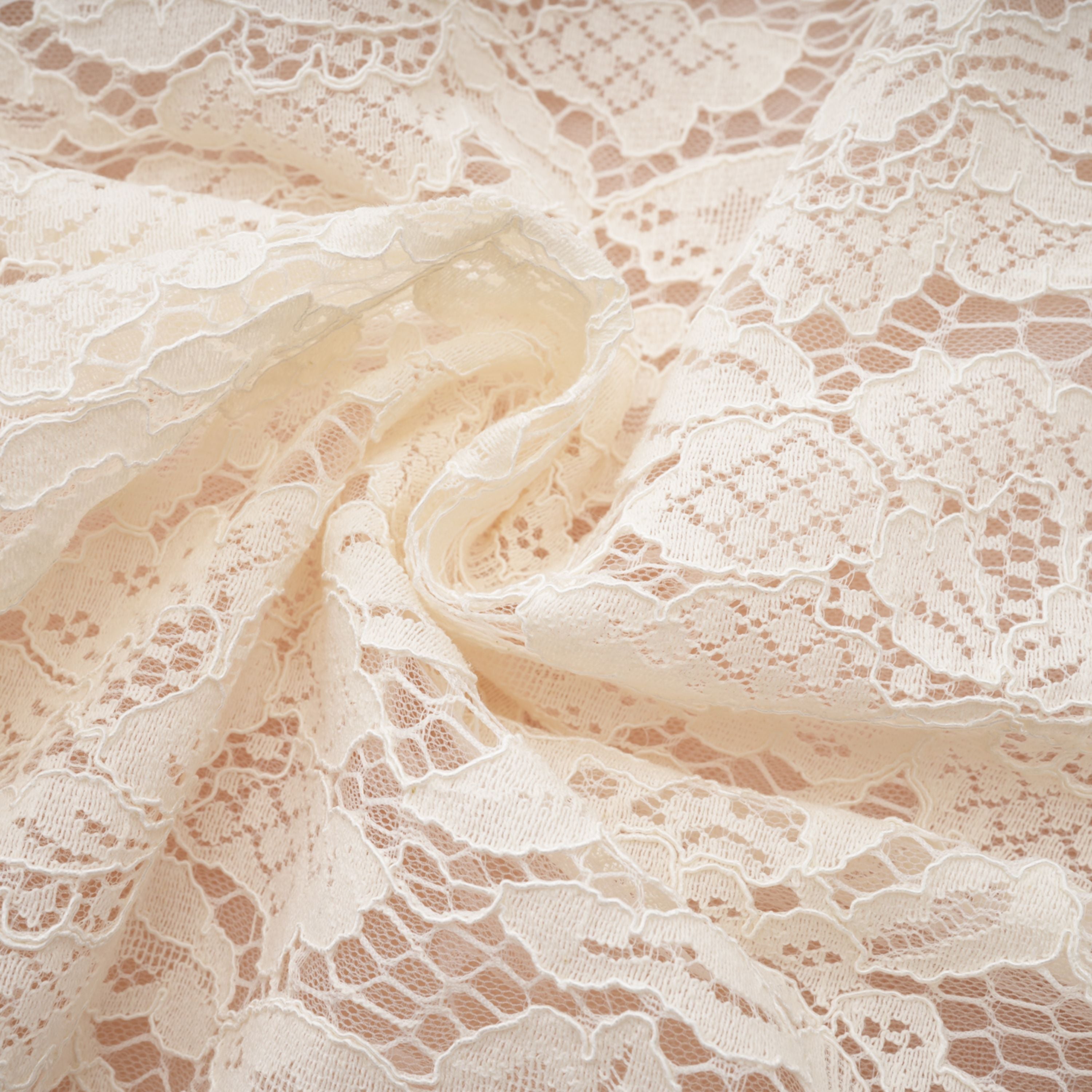Robe longue en dentelle ivoire Oliana