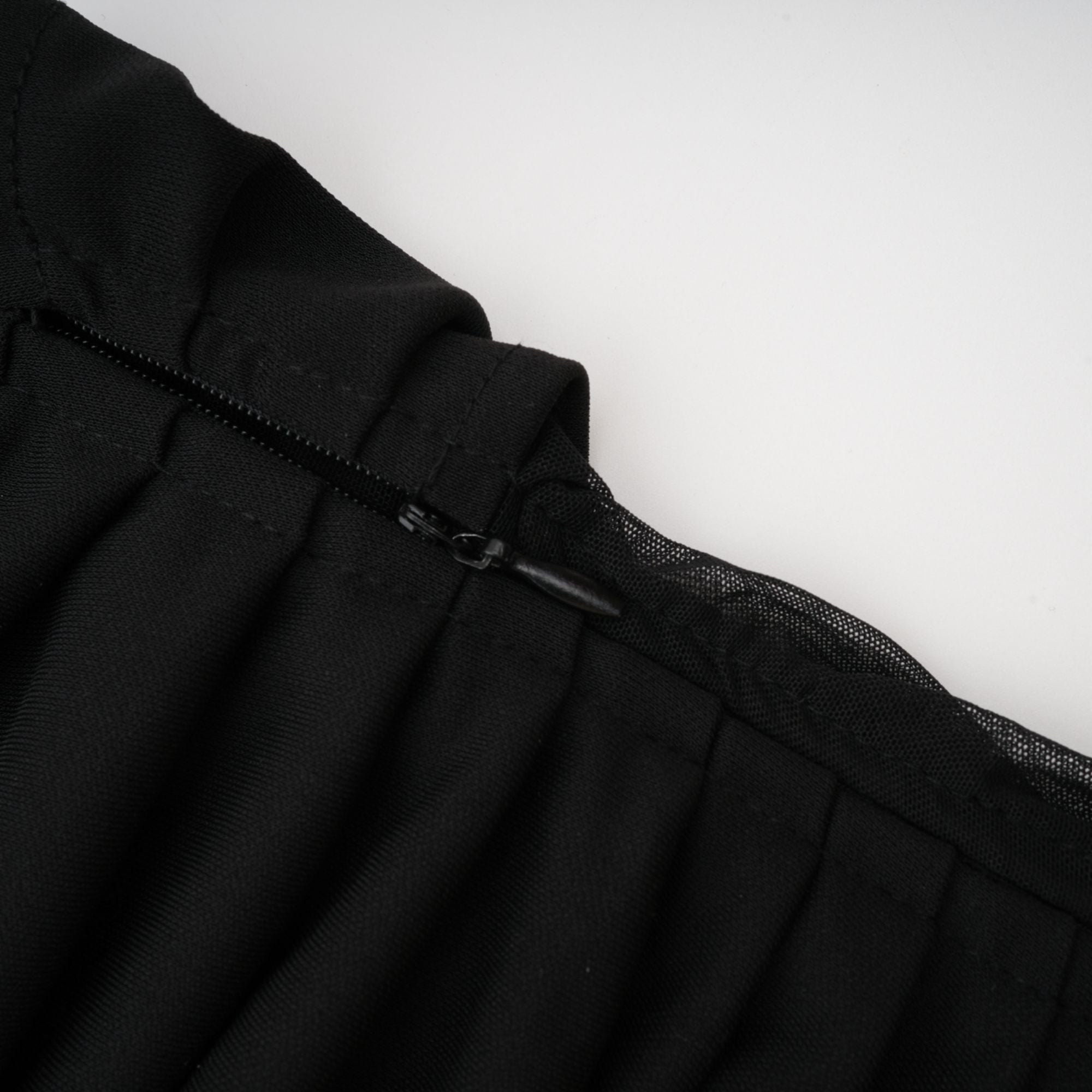Robe midi semi-transparente à volants Clarisse (Vente définitive - États-Unis uniquement)