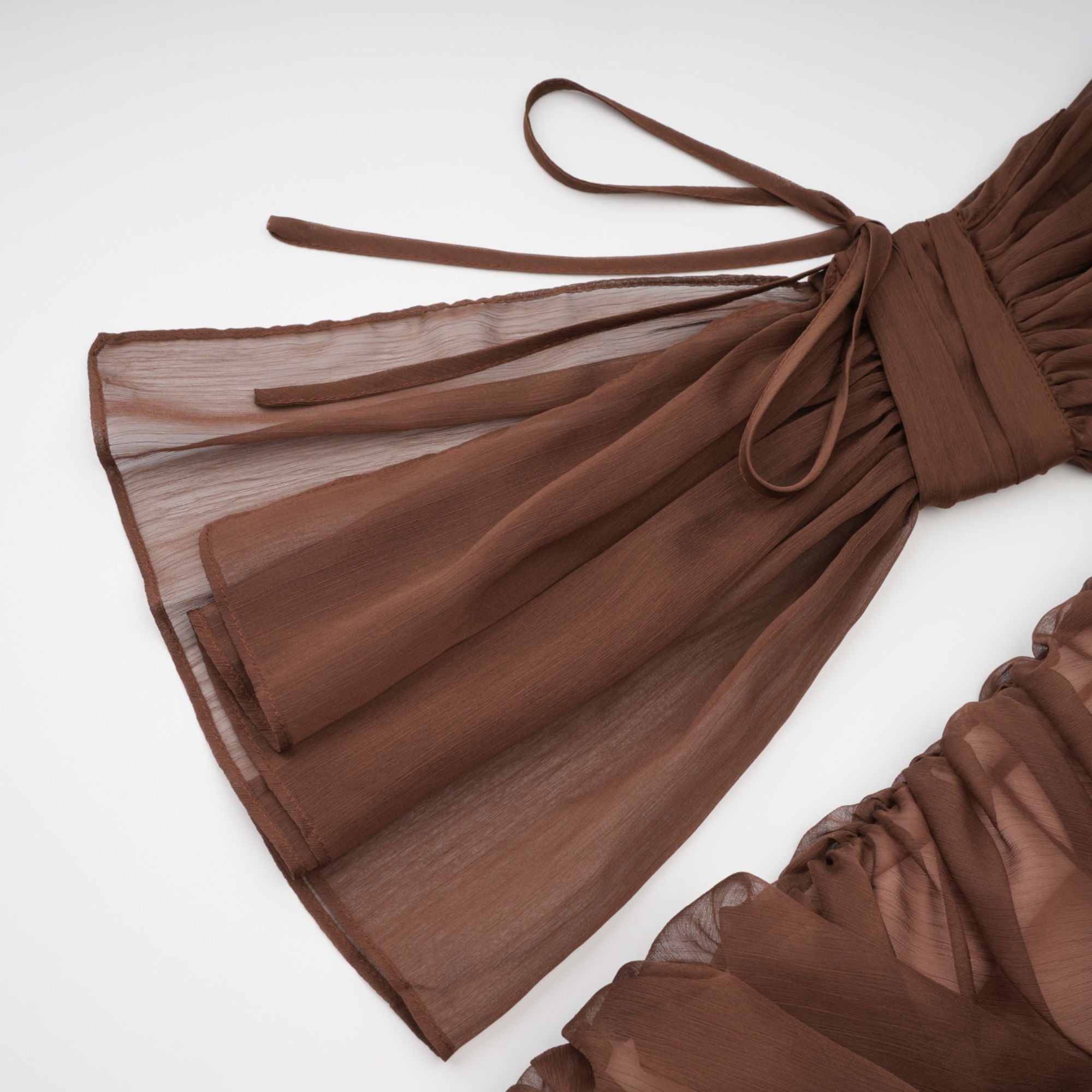 فستان قصير من التول المزركش من Jade Brown (تخفيضات نهائية - الولايات المتحدة فقط)