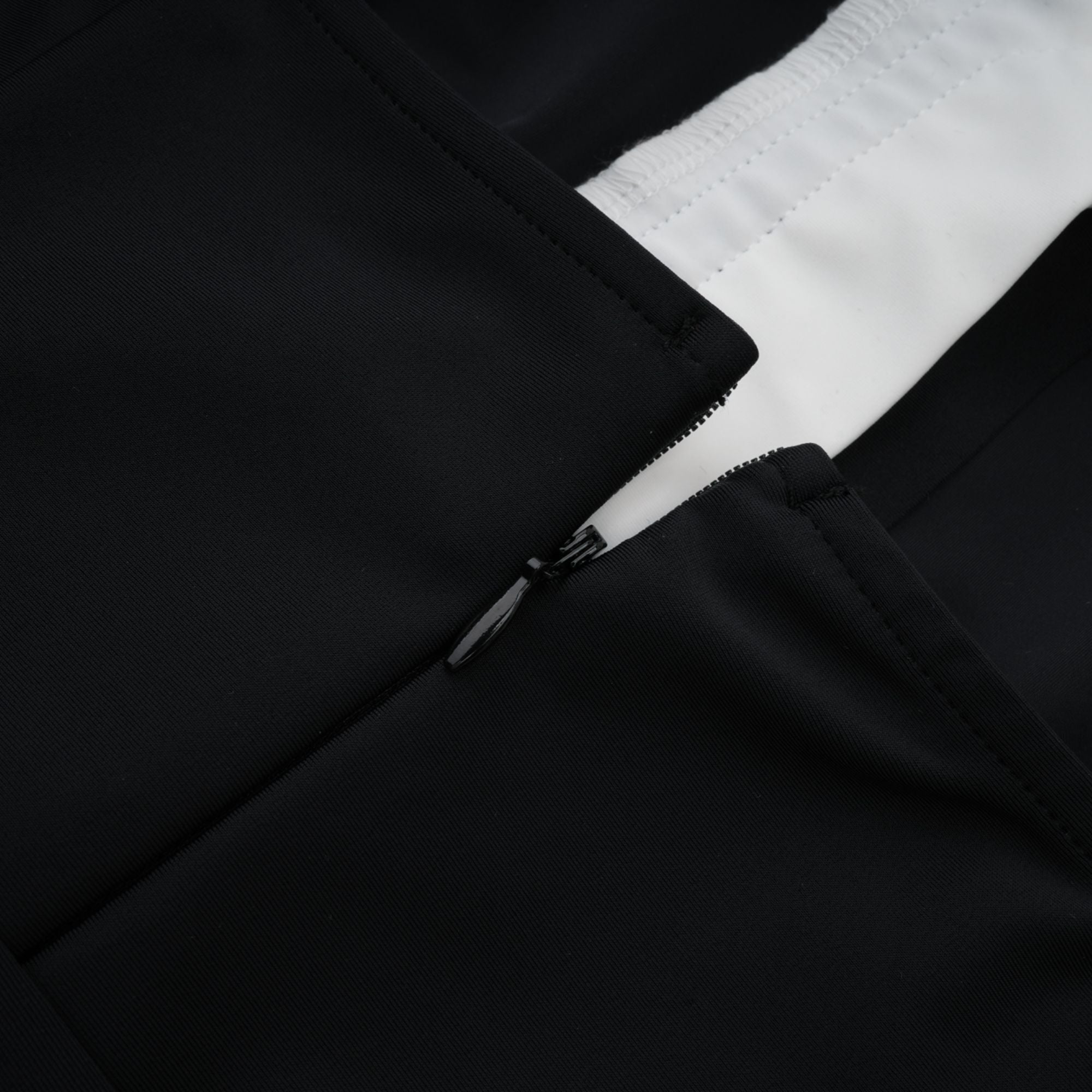 Robe longue ajustée à motifs color-block « Alessandra »