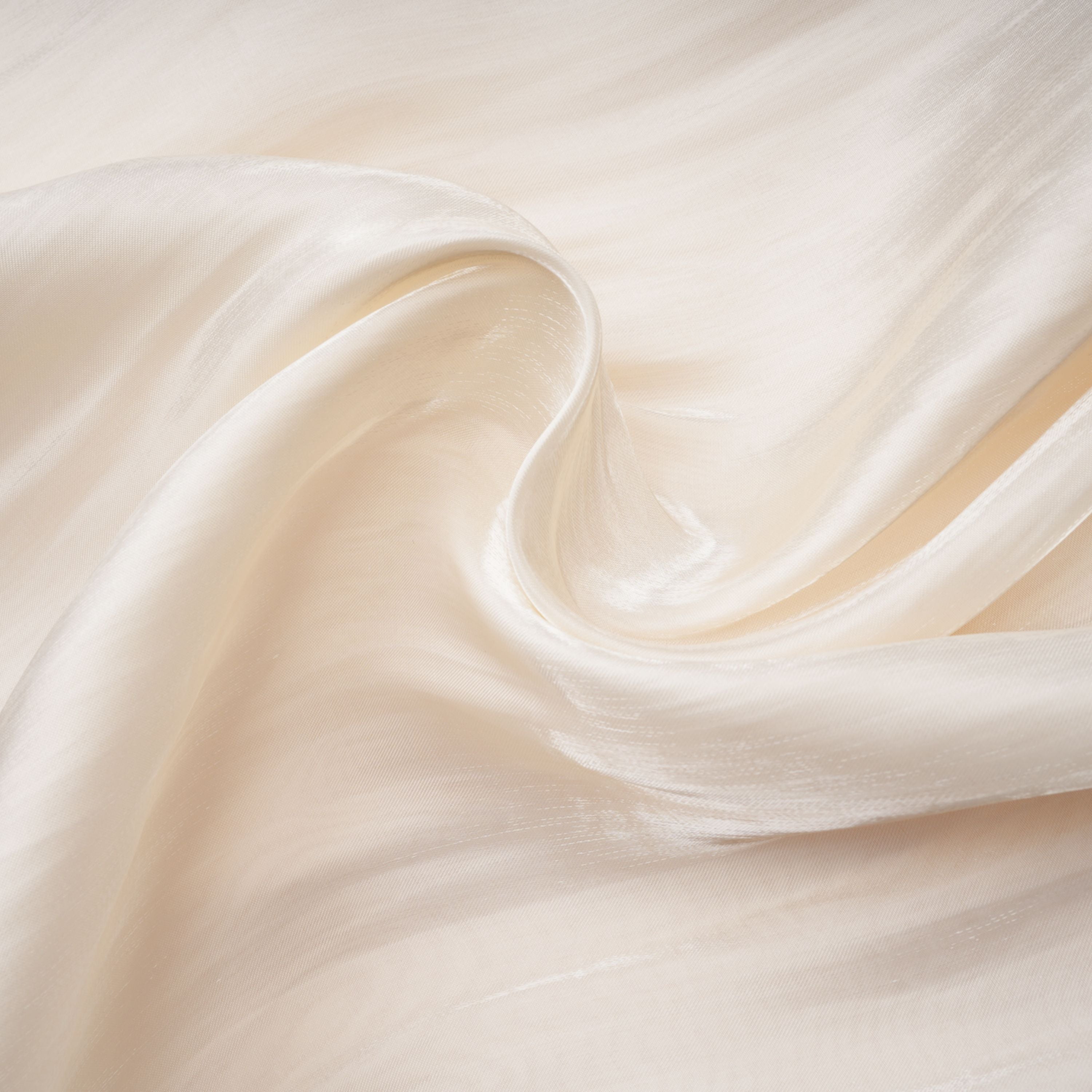 Robe longue à volants et cape froncée