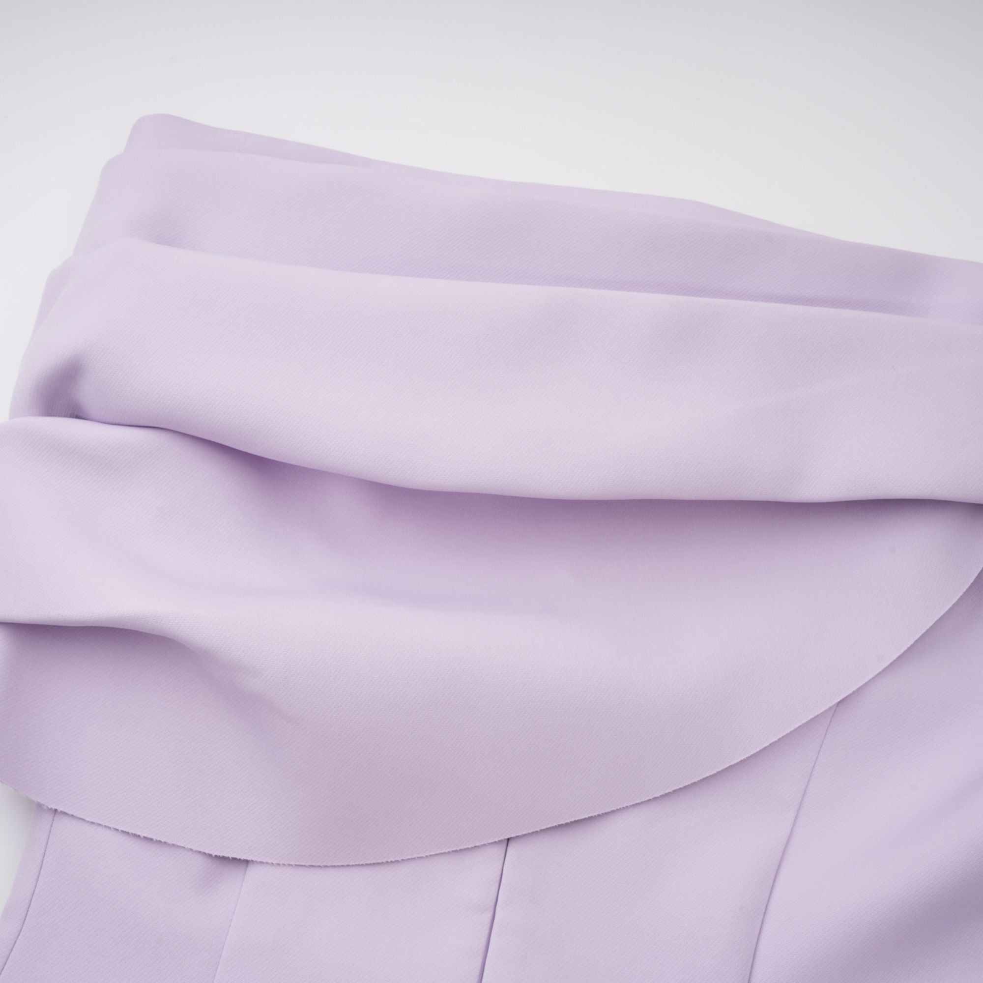 Robe longue à rubans Annabelle, modèle Cape, couleur violet (Vente définitive - États-Unis uniquement)