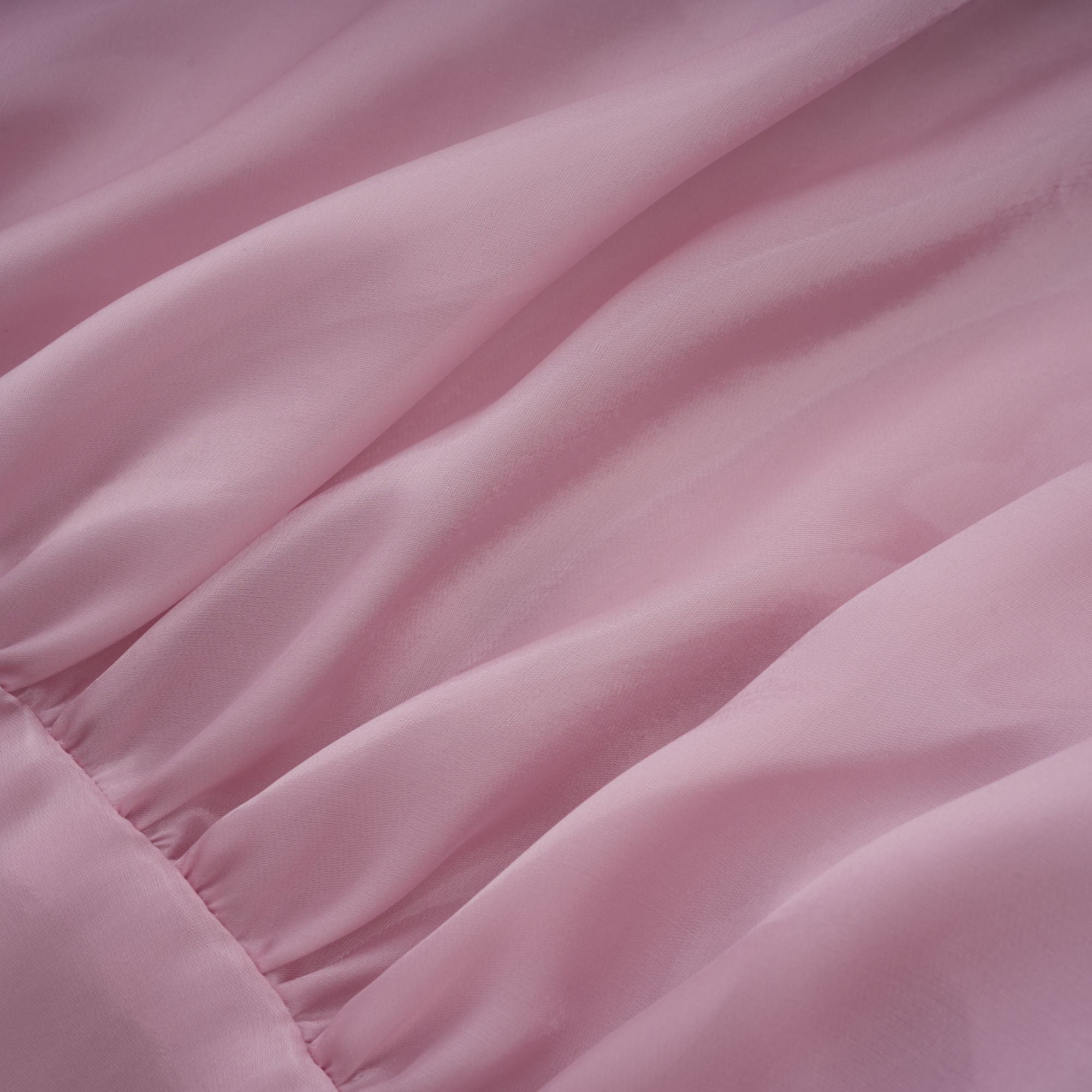 Mini-robe rose brillante à ourlet bouffant