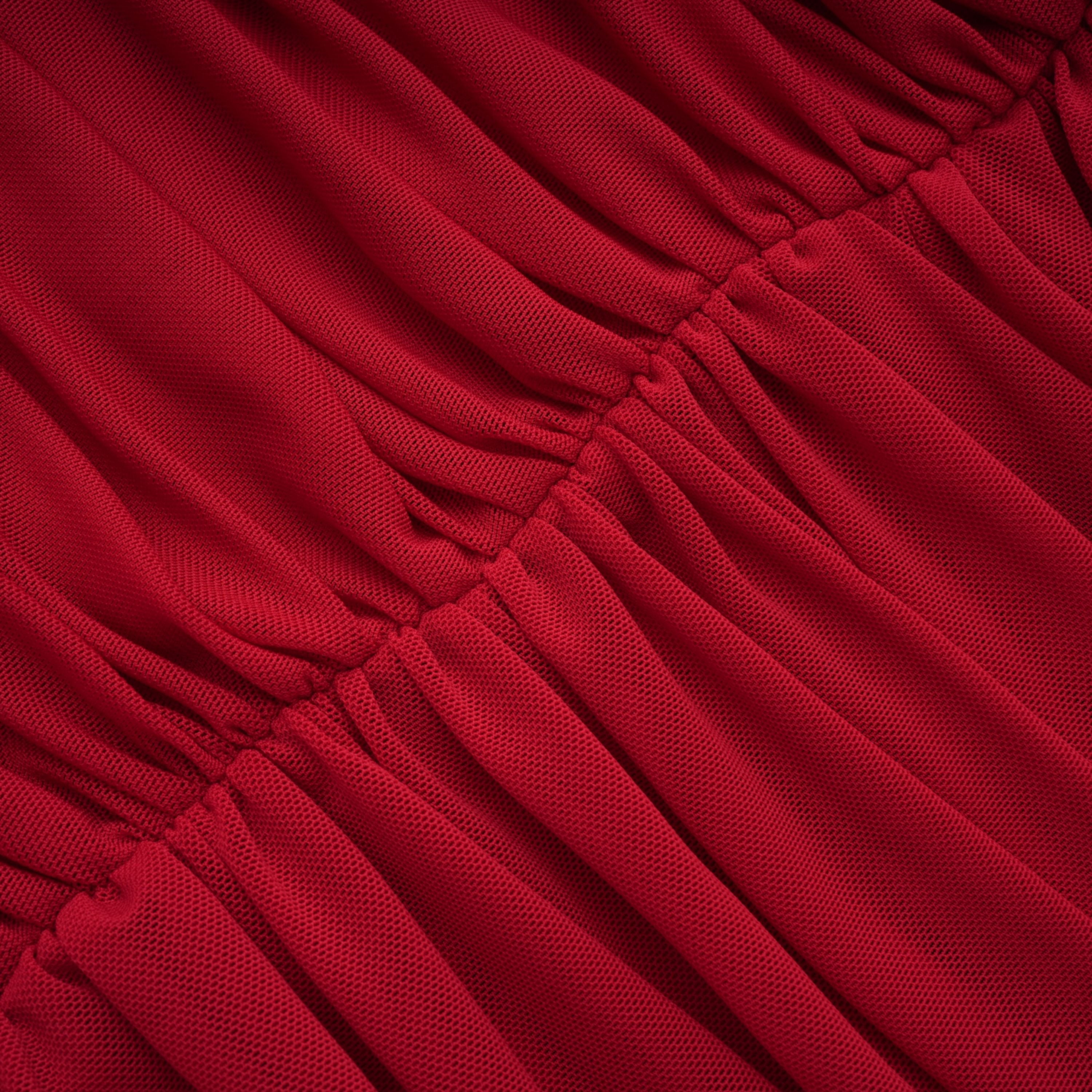 فستان طويل غير متماثل مزين بزخارف من Fíona Red