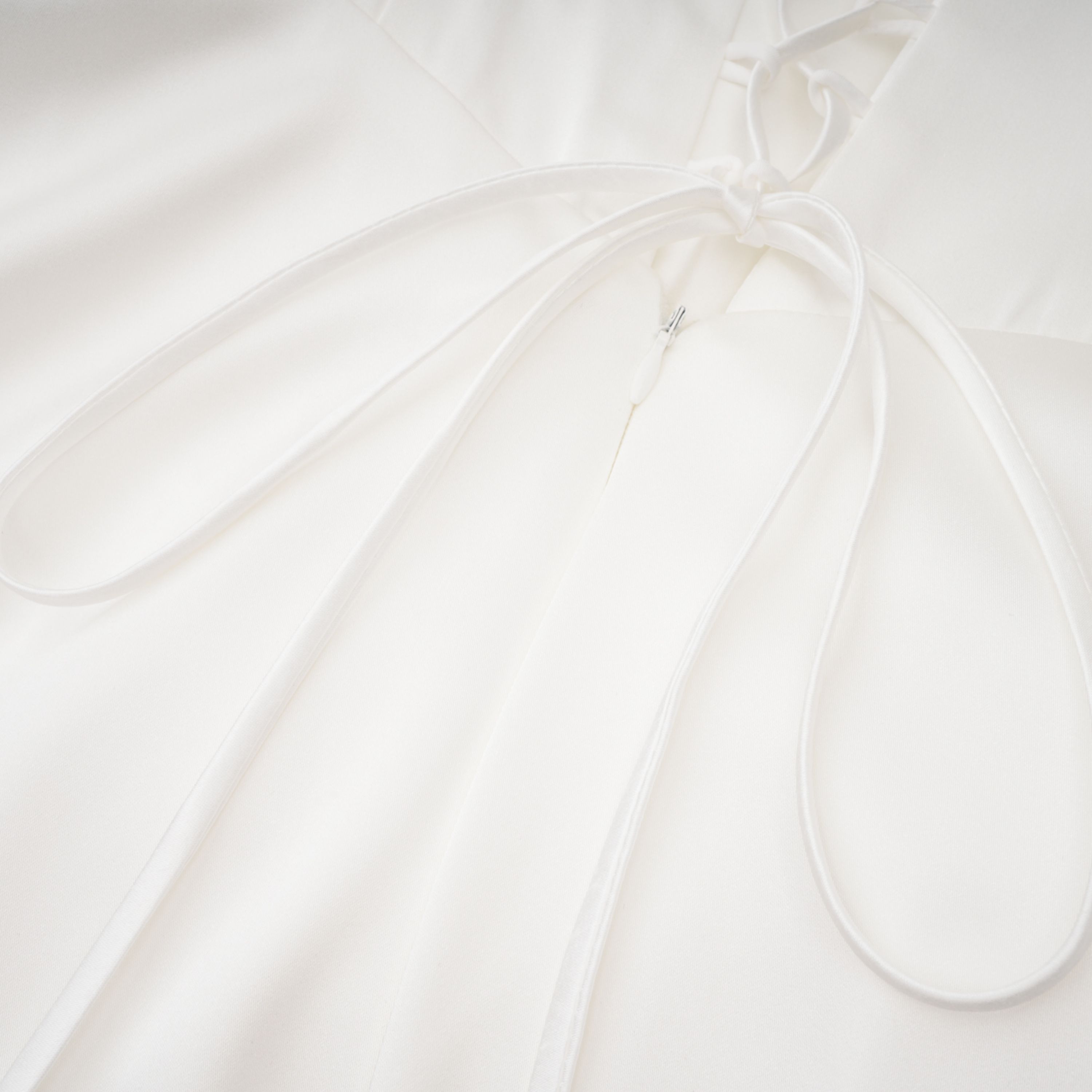 Víctor White Off-Shoulder Lace Panel Maxi Dress (Final Sale-US Only)