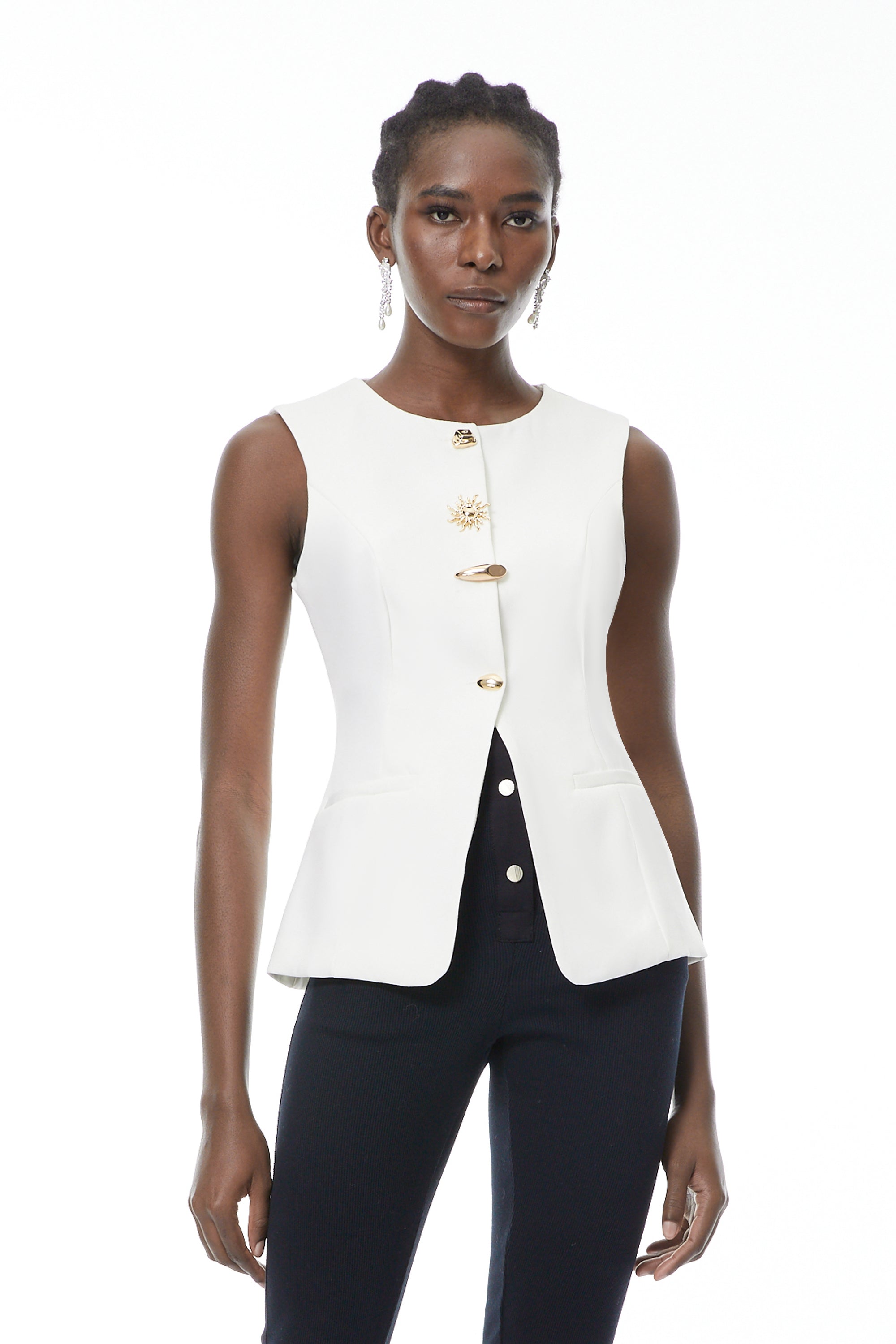 Gilet Emma blanc avec boutons dorés