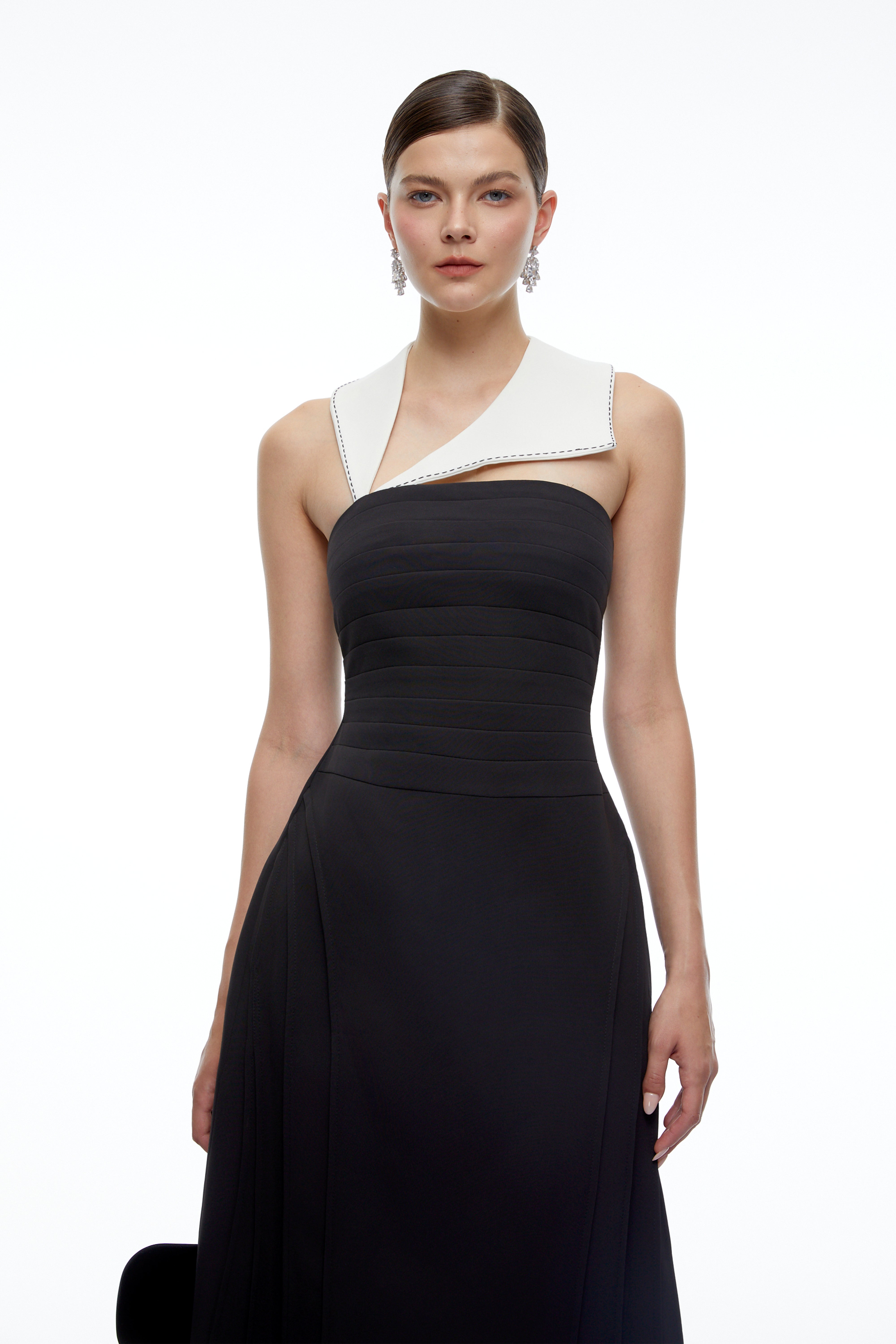 Esmeline Black Contrast Halterneck Midi Dress