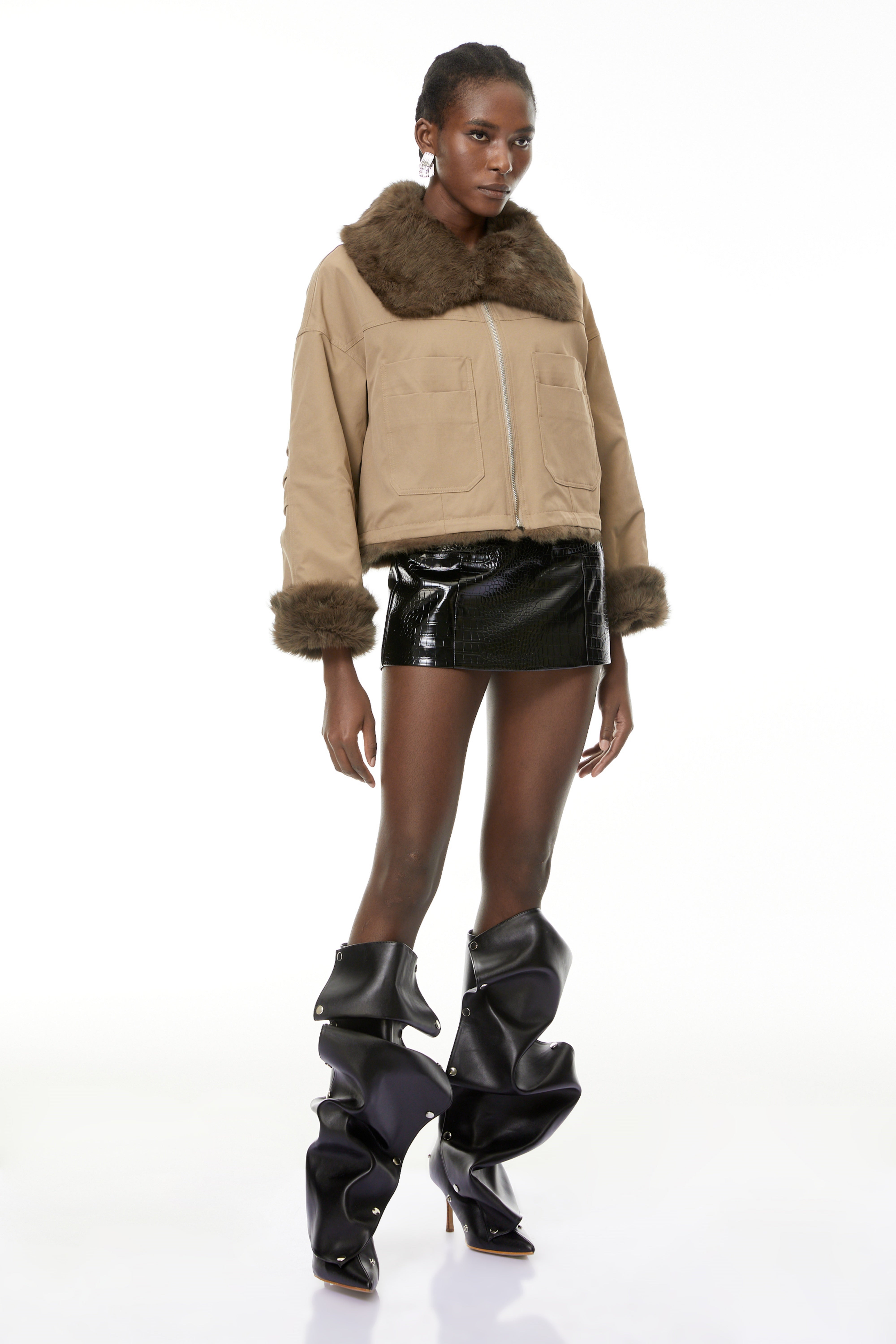 Manteau Nevaeh kaki à bordure en fourrure (vente définitive)