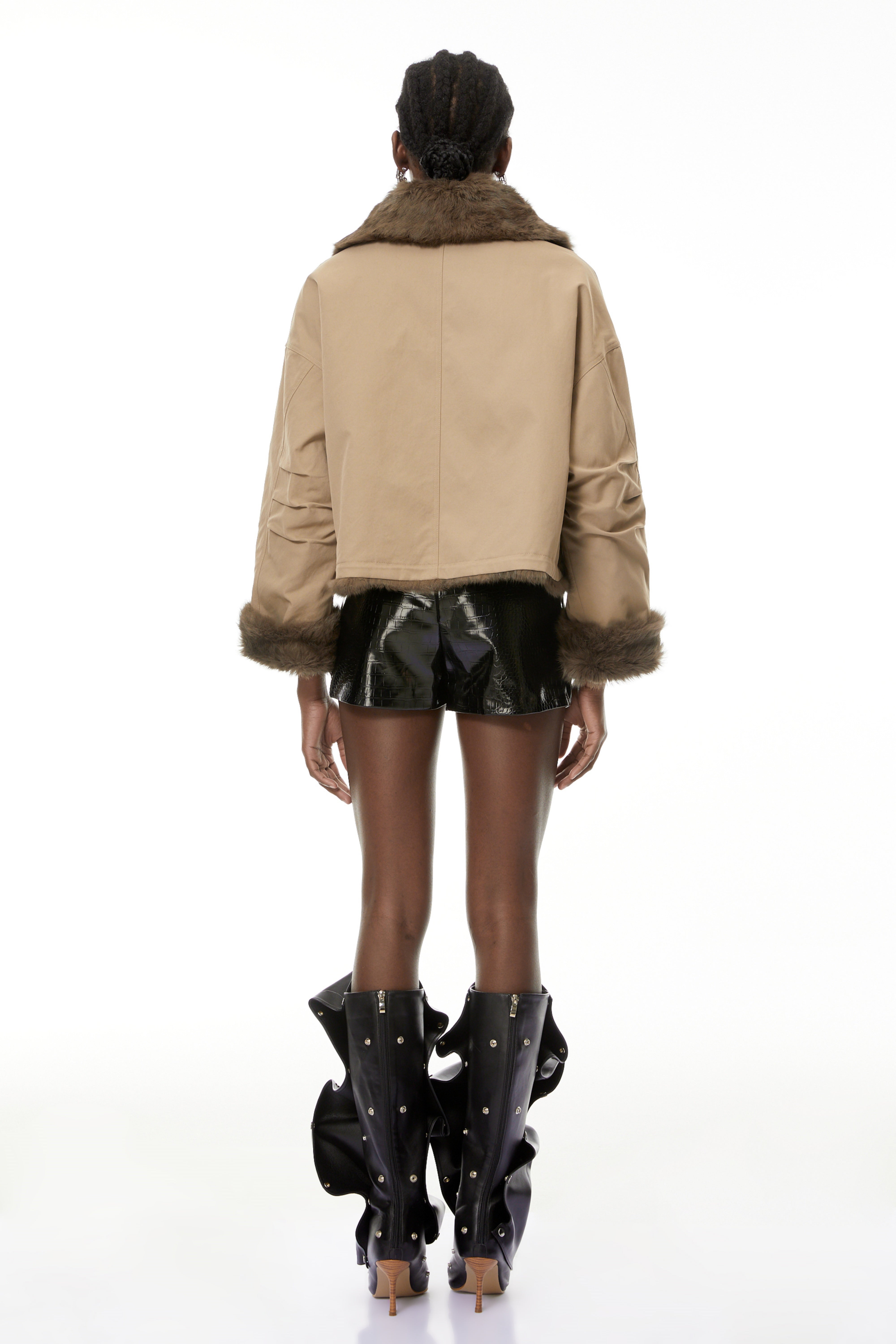 Manteau Nevaeh kaki à bordure en fourrure (vente définitive)
