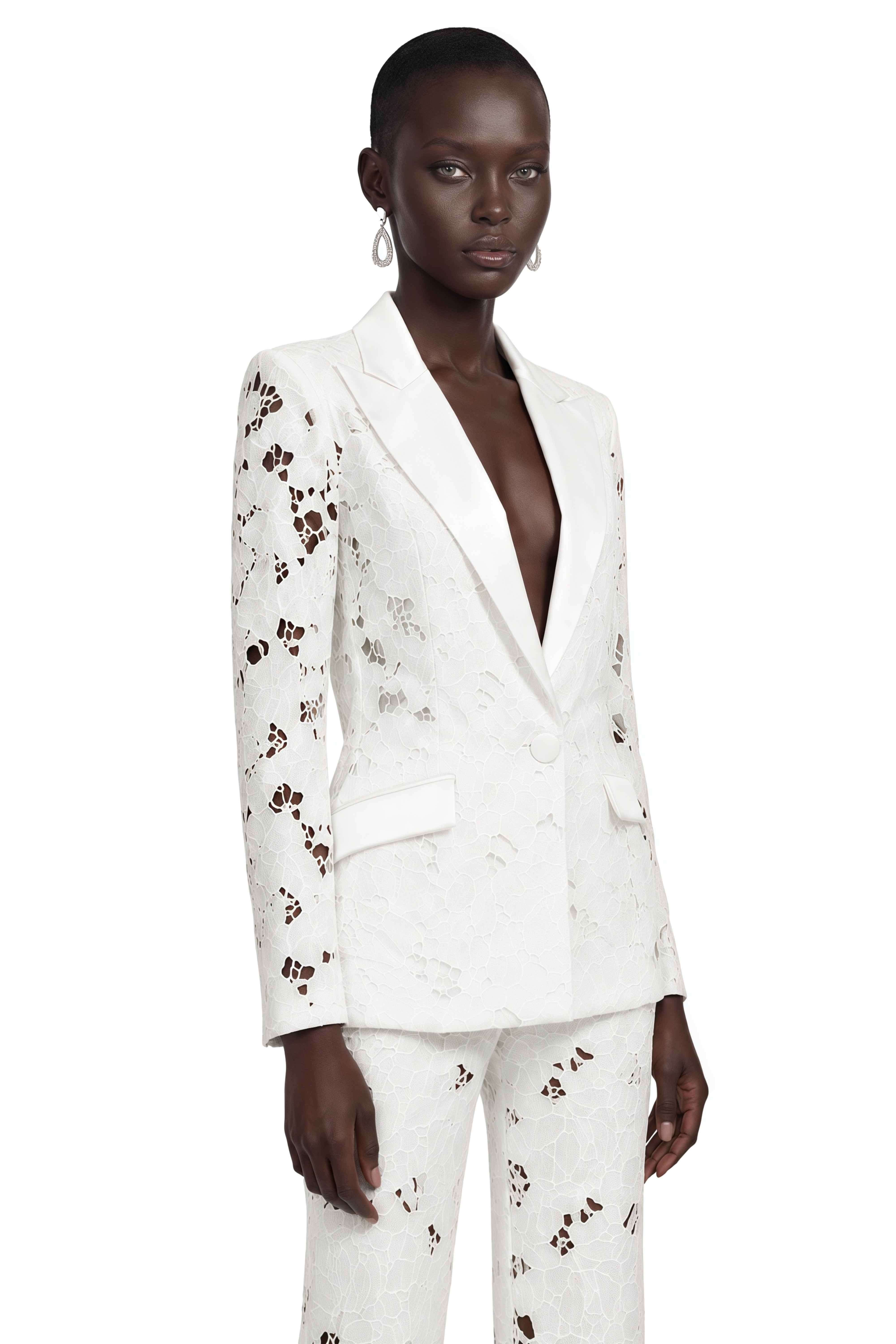 Ensemble blazer et pantalon en dentelle florale transparente « Romilda White »