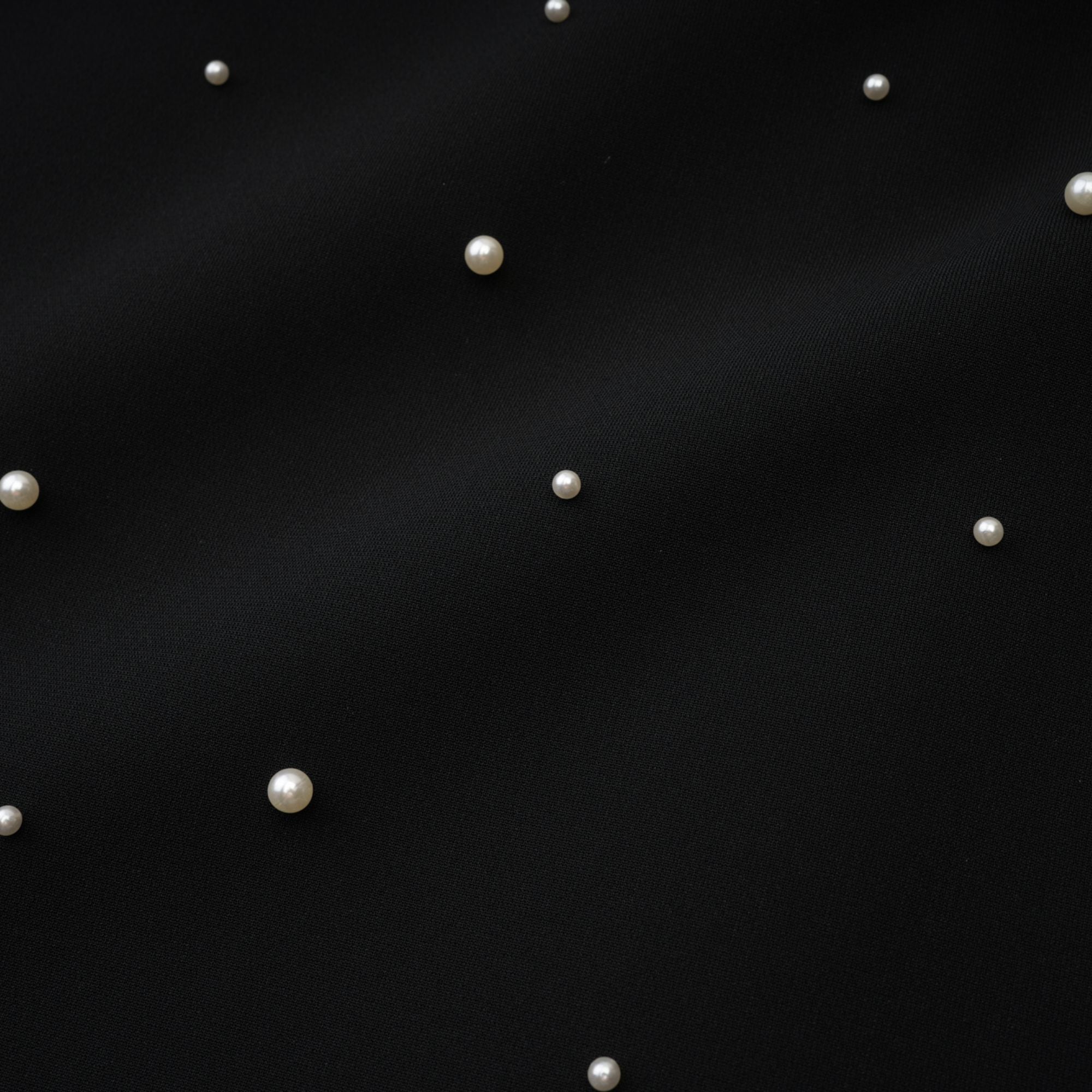 Robe longue noire ornée Melisande