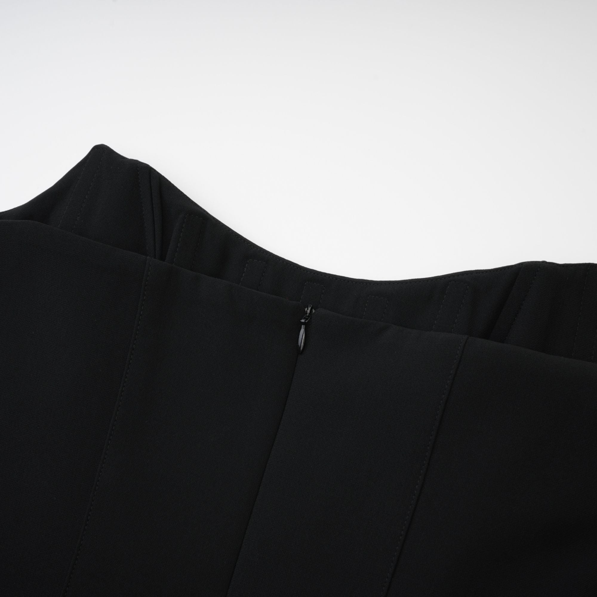 Robe longue noire ornée Melisande