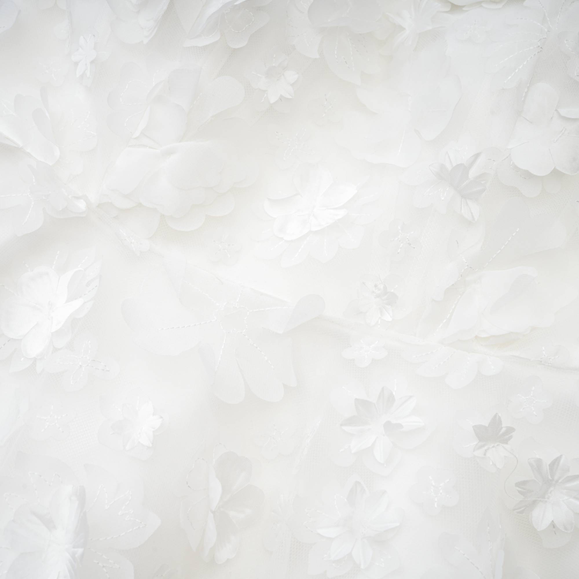 Mini-robe blanche à fleurs artificielles Apolline (Vente définitive - États-Unis uniquement)