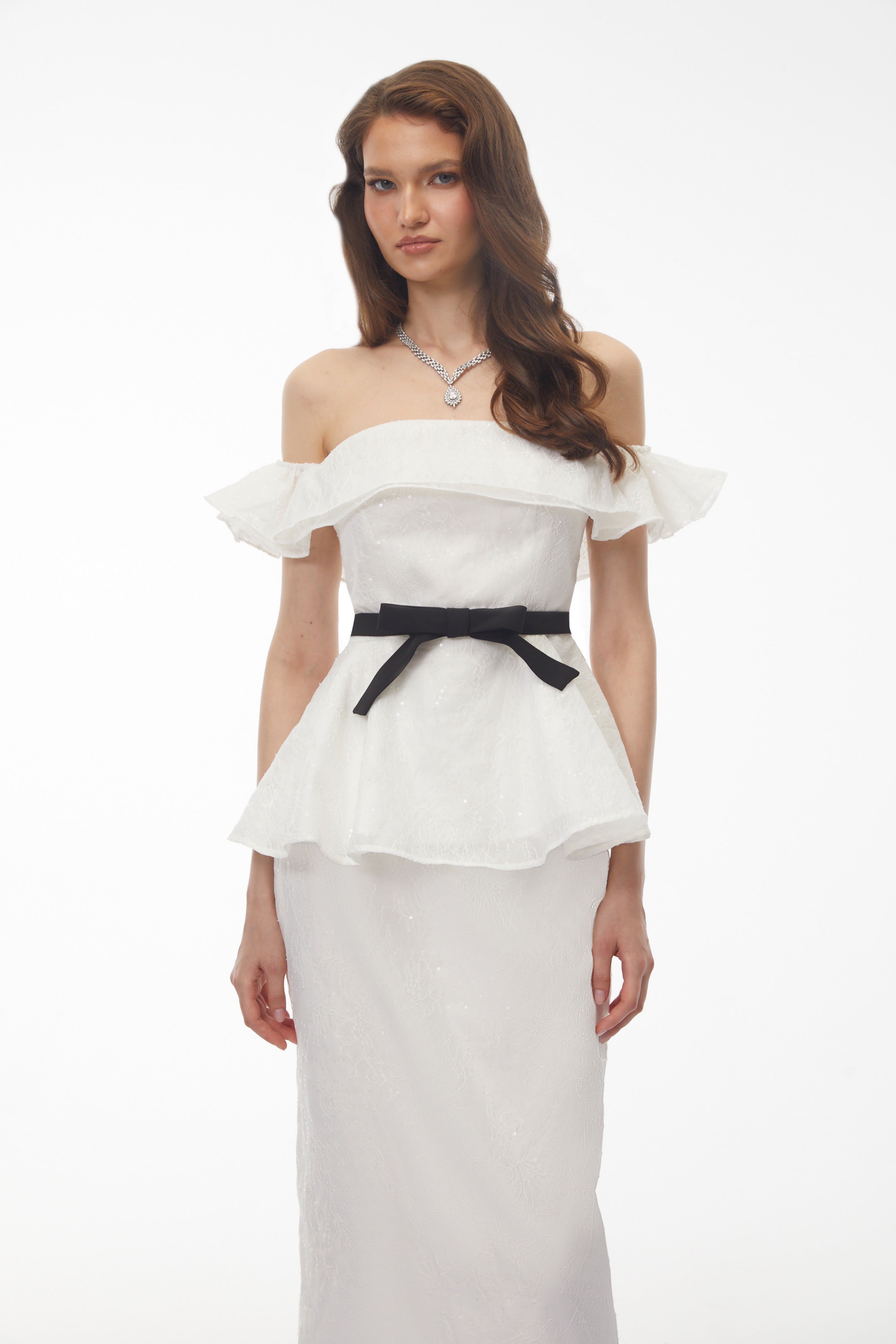 Ensemble Willow White : haut en dentelle à épaules dénudées et jupe midi (vente définitive)