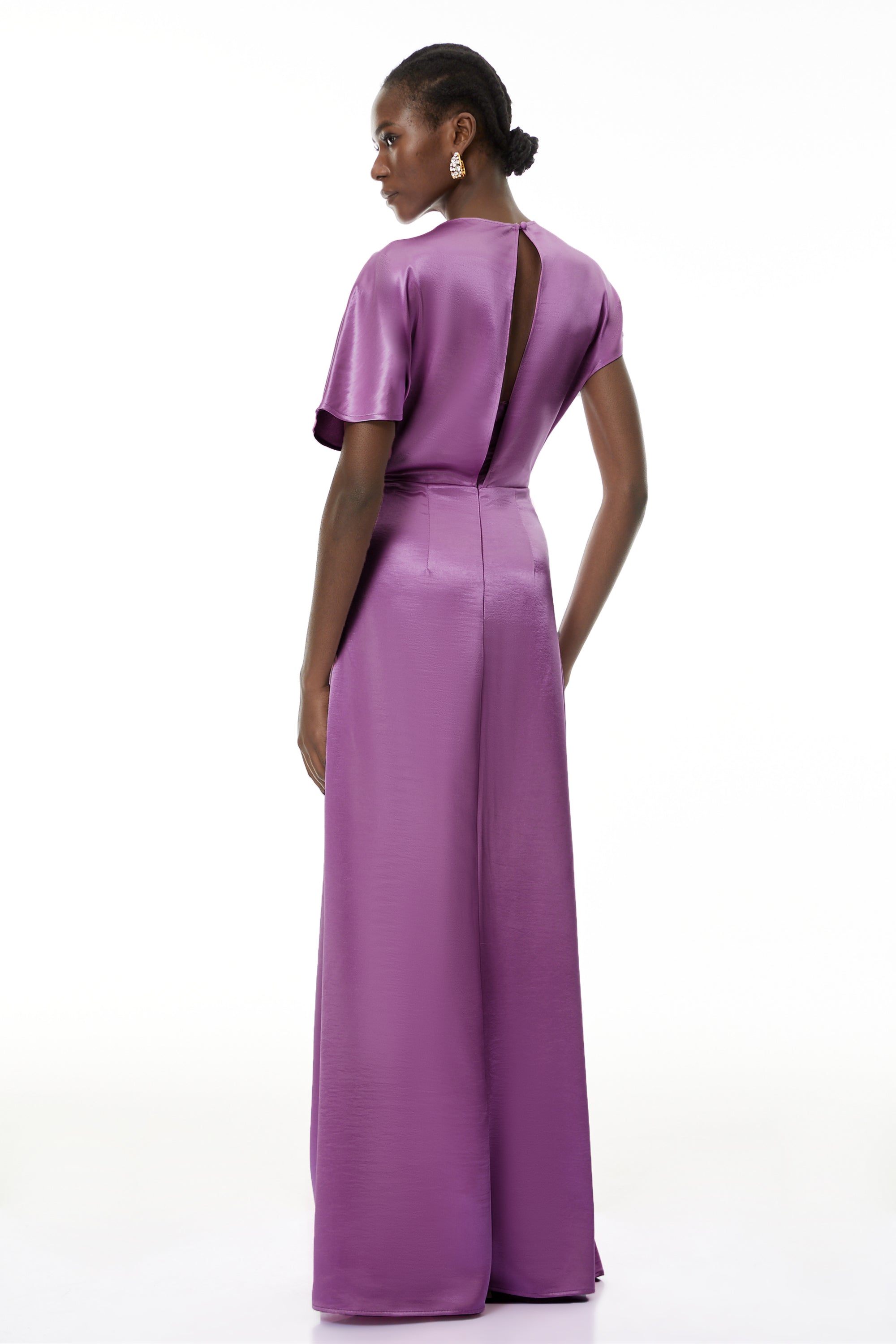 Robe longue asymétrique brillante Zuzanna Purple (Vente définitive - États-Unis uniquement)